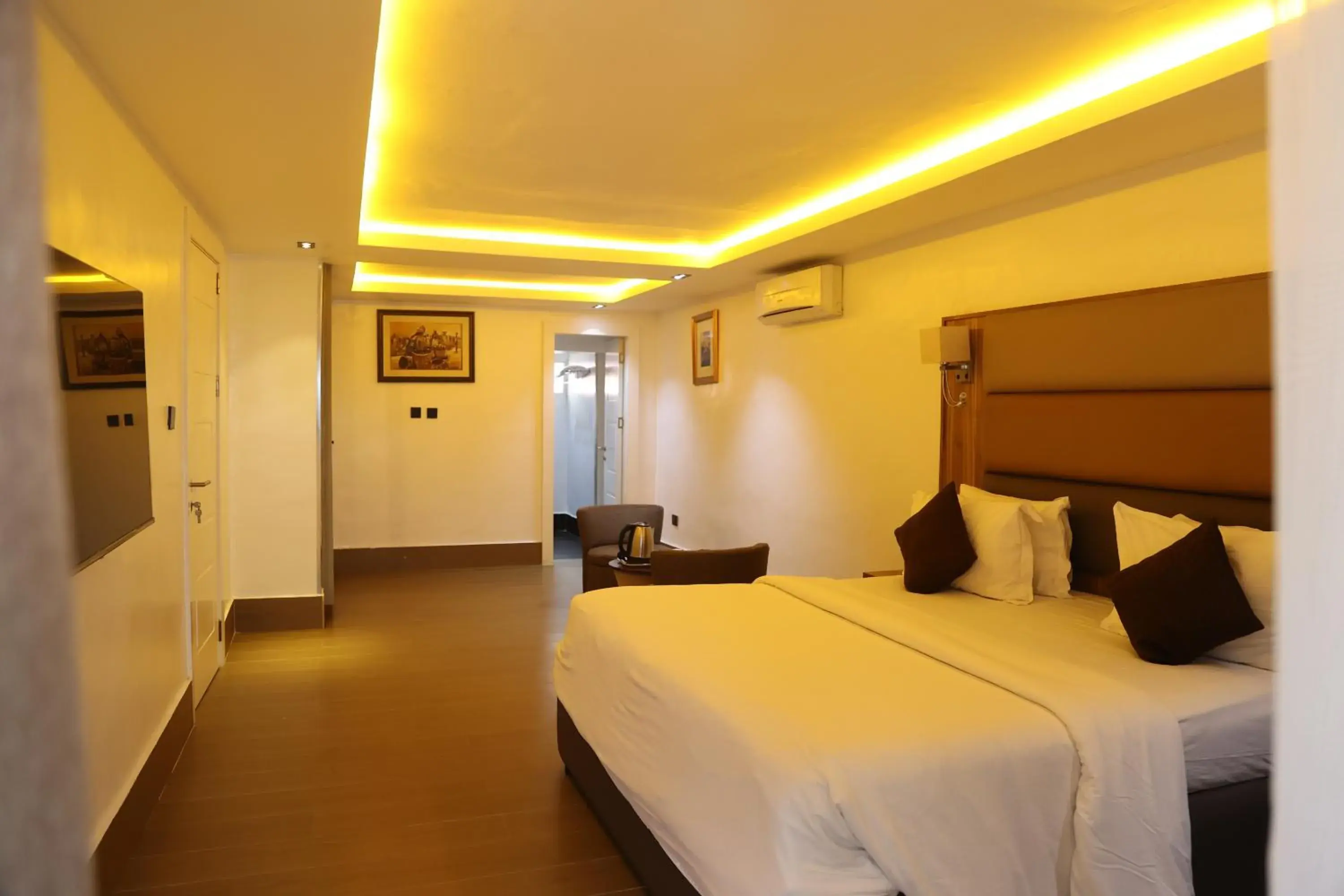 Deluxe Double Room in Bolton White Residence Deluxe Double Room in Bolton White Residence