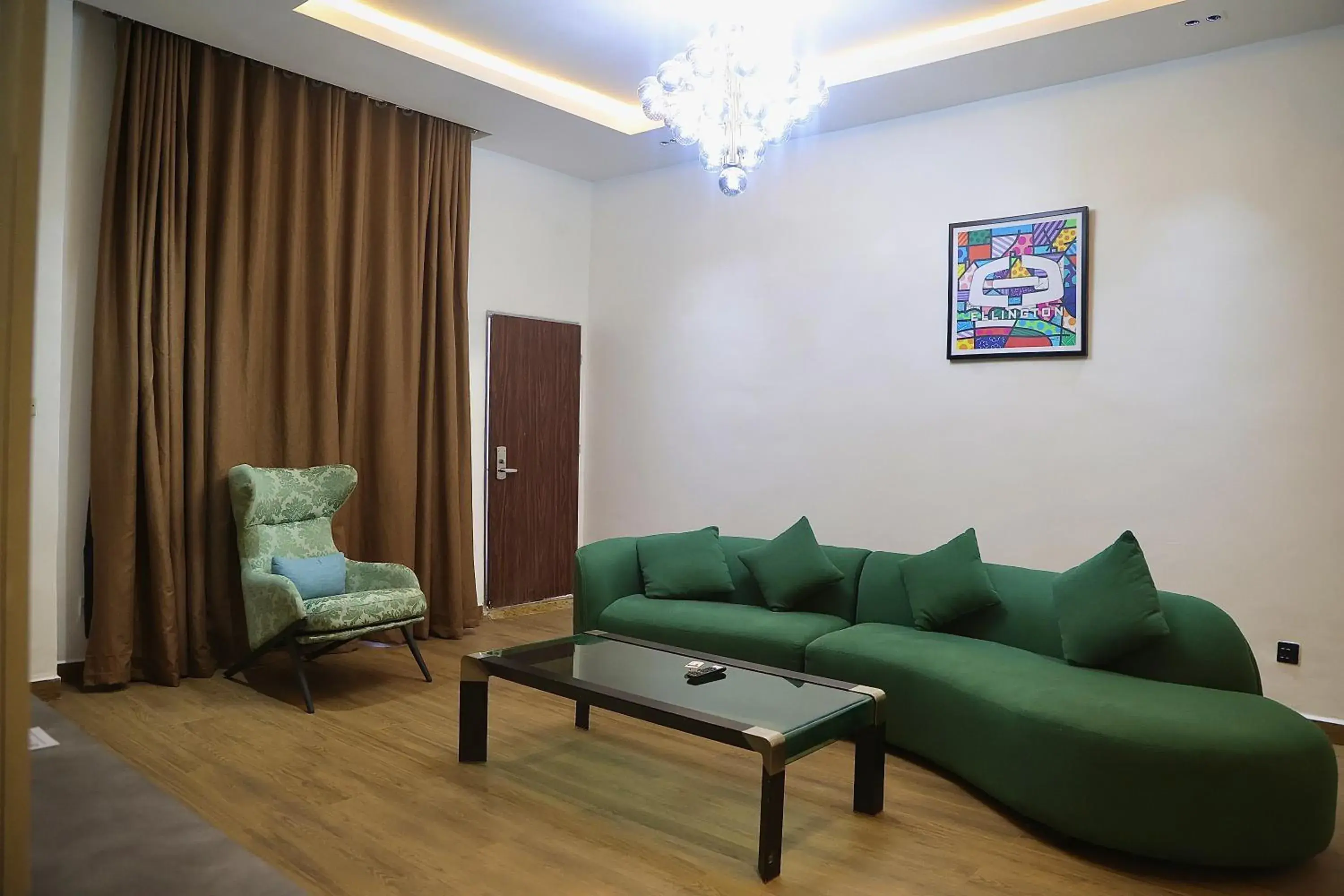 Deluxe Two-Bedroom Apartment with Garden View in Bolton White Residence Deluxe Two-Bedroom Apartment with Garden View in Bolton White Residence