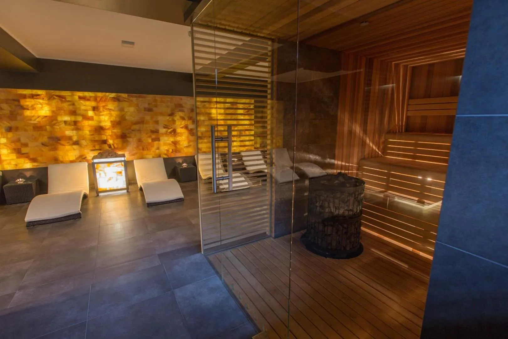 Seating area in Willa Skałka