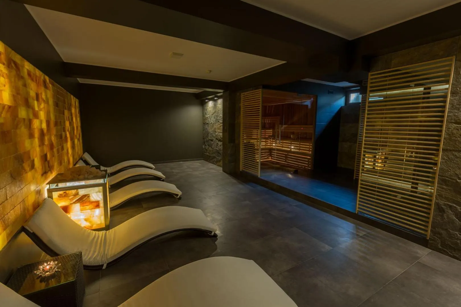 Seating area in Willa Skałka