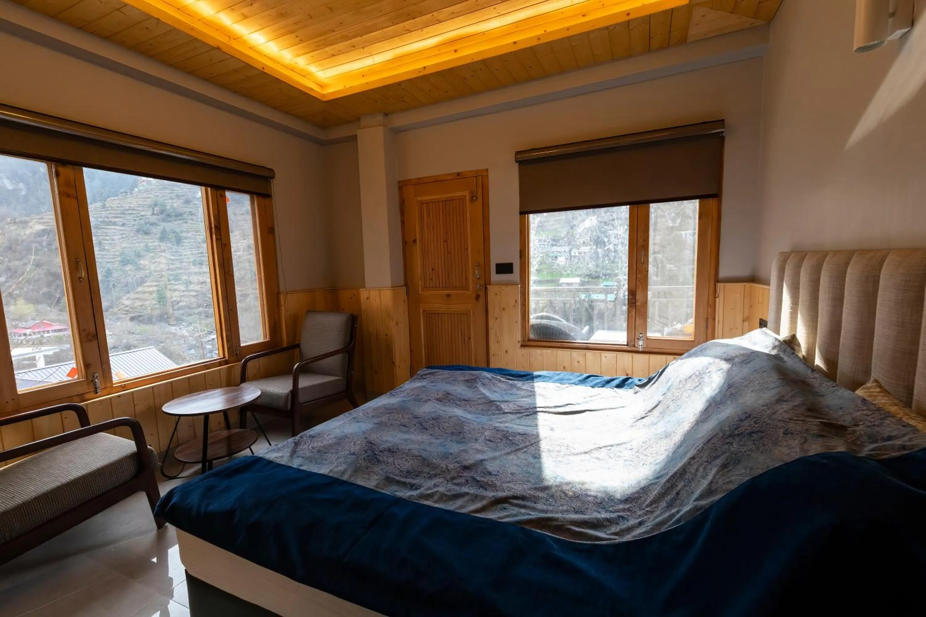 Bed in Eden Stay & Cafe