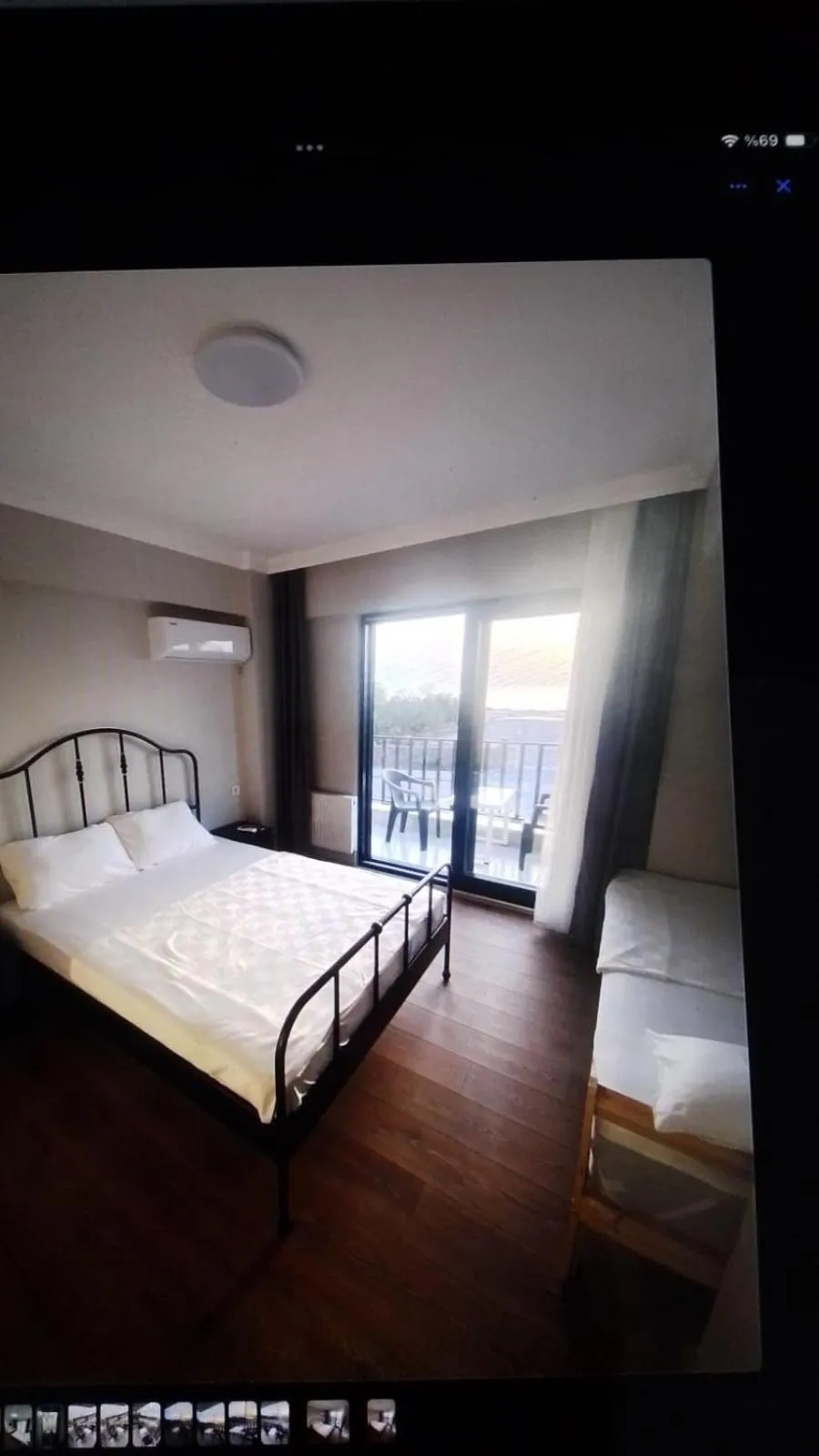 Photo of the whole room, Bed in ROSe OTEL