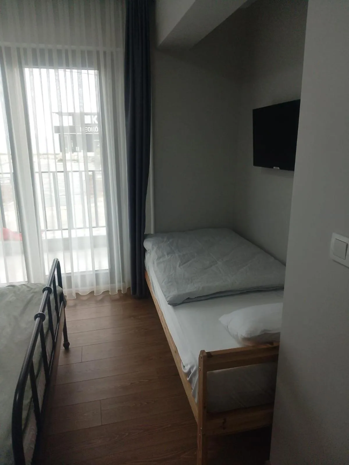 Photo of the whole room, Bed in ROSe OTEL