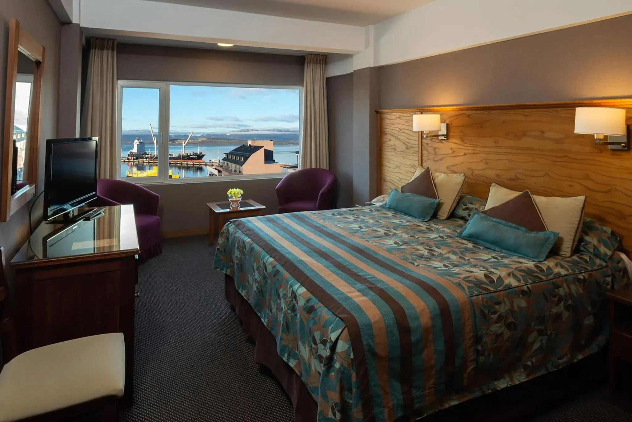 Photo of the whole room, Bed in Hotel Tierra del Fuego Photo of the whole room, Bed in Hotel Tierra del Fuego