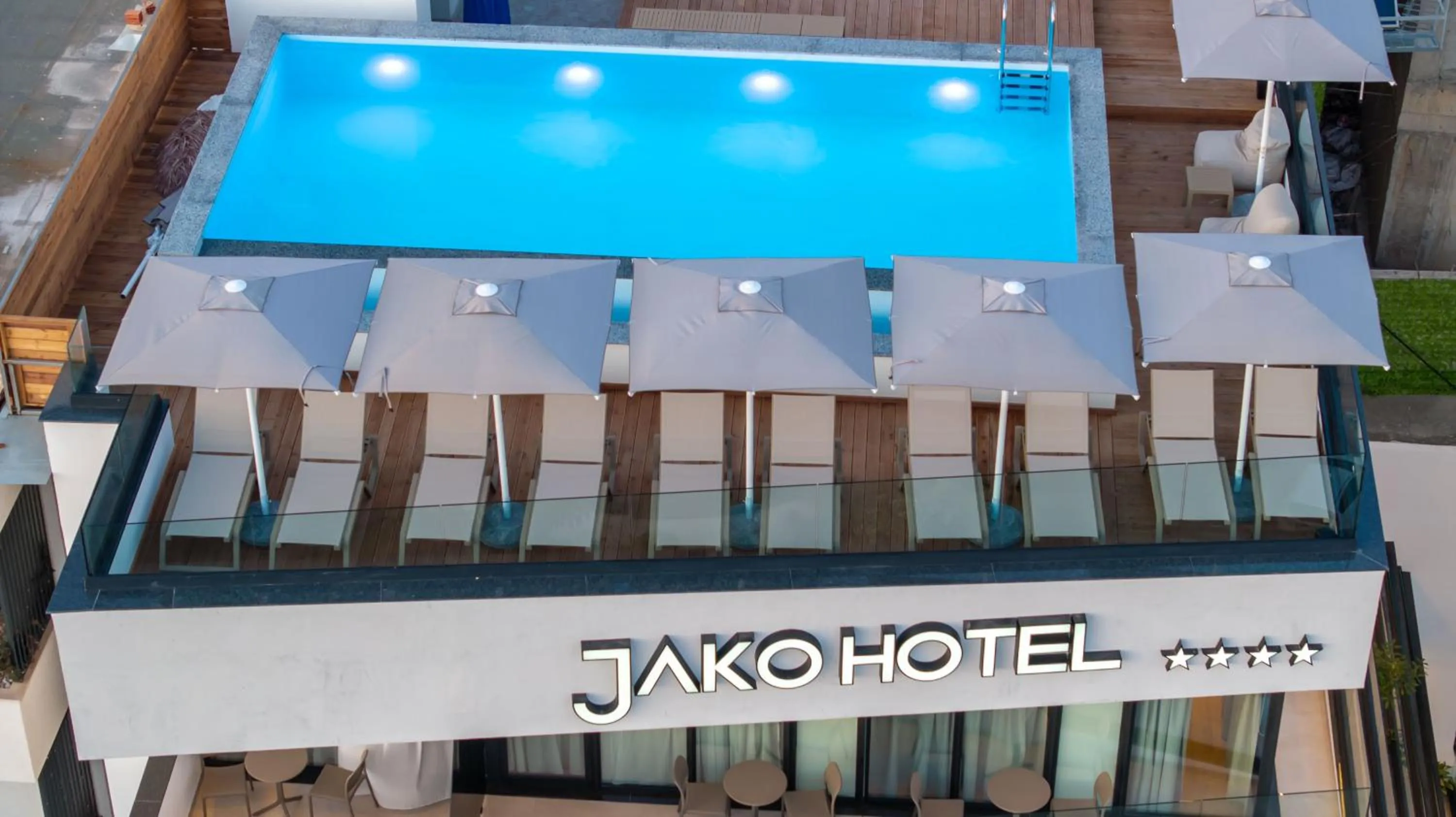 Swimming pool in Jako Premium Hotel