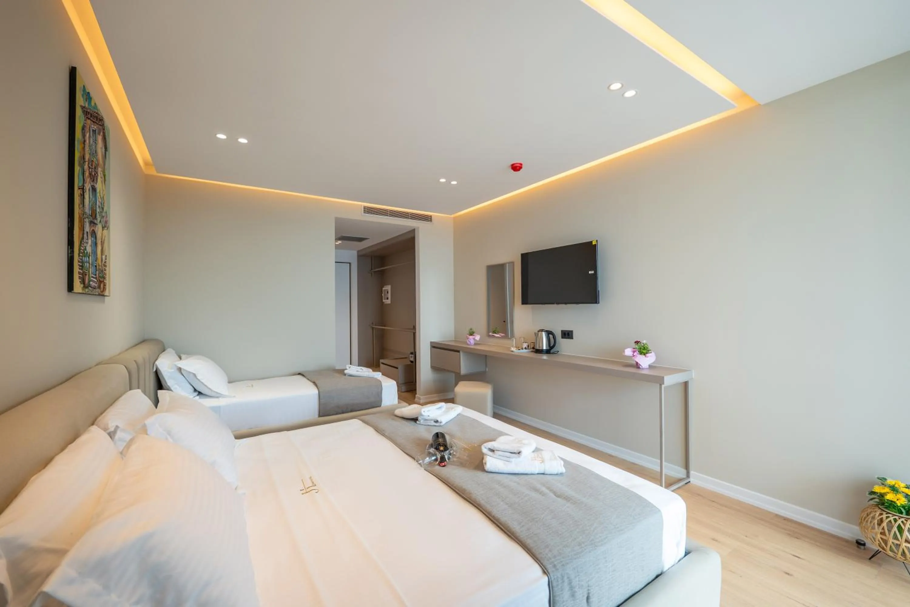 TV and multimedia, Bed in Jako Premium Hotel