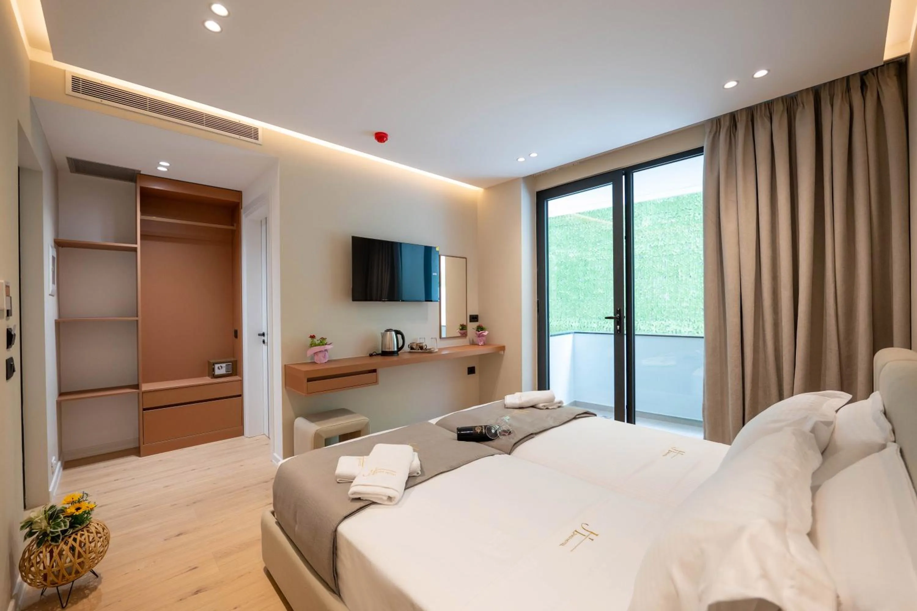 Bedroom, Bed in Jako Premium Hotel