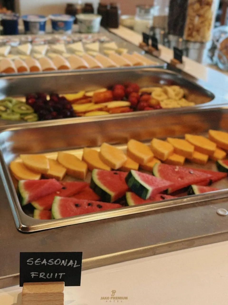 Food and drinks in Jako Premium Hotel