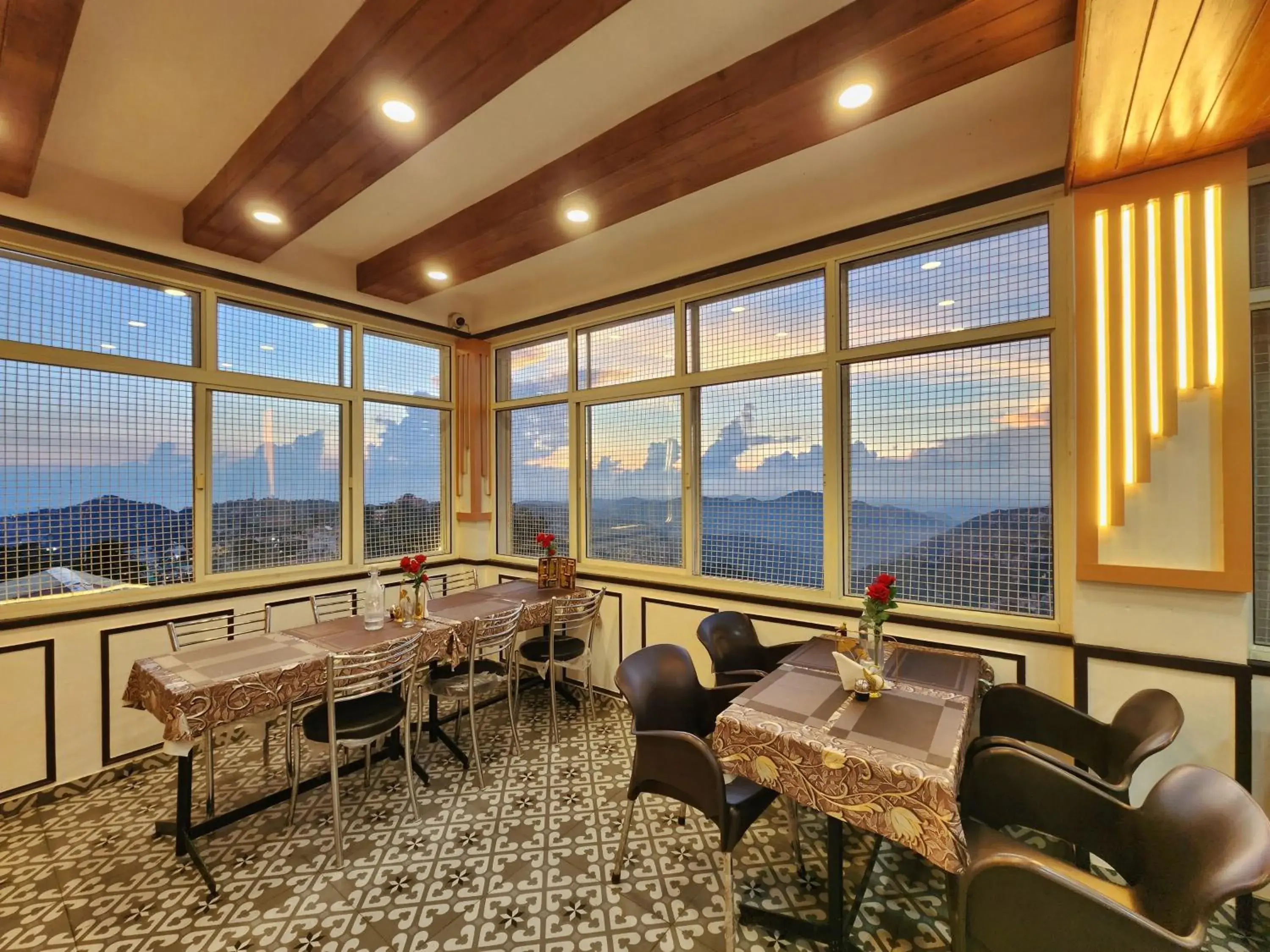 Restaurant/places to eat in Florence B&B Near Mall Road - Amazing Valley View Restaurant/places to eat in Florence B&B Near Mall Road - Amazing Valley View