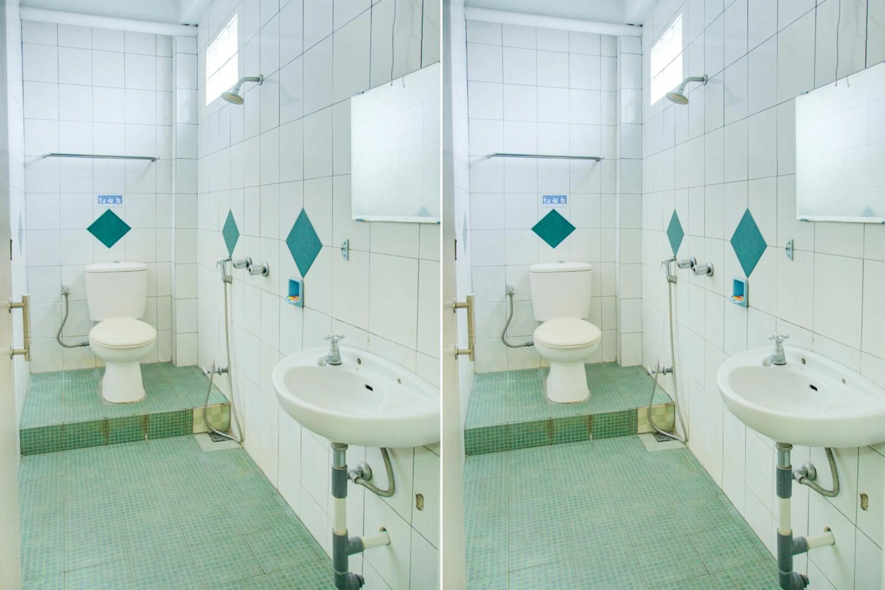 Bathroom in Townhouse Oak Palembang Near Jembatan Ampera Formerly Azzura Hotel
