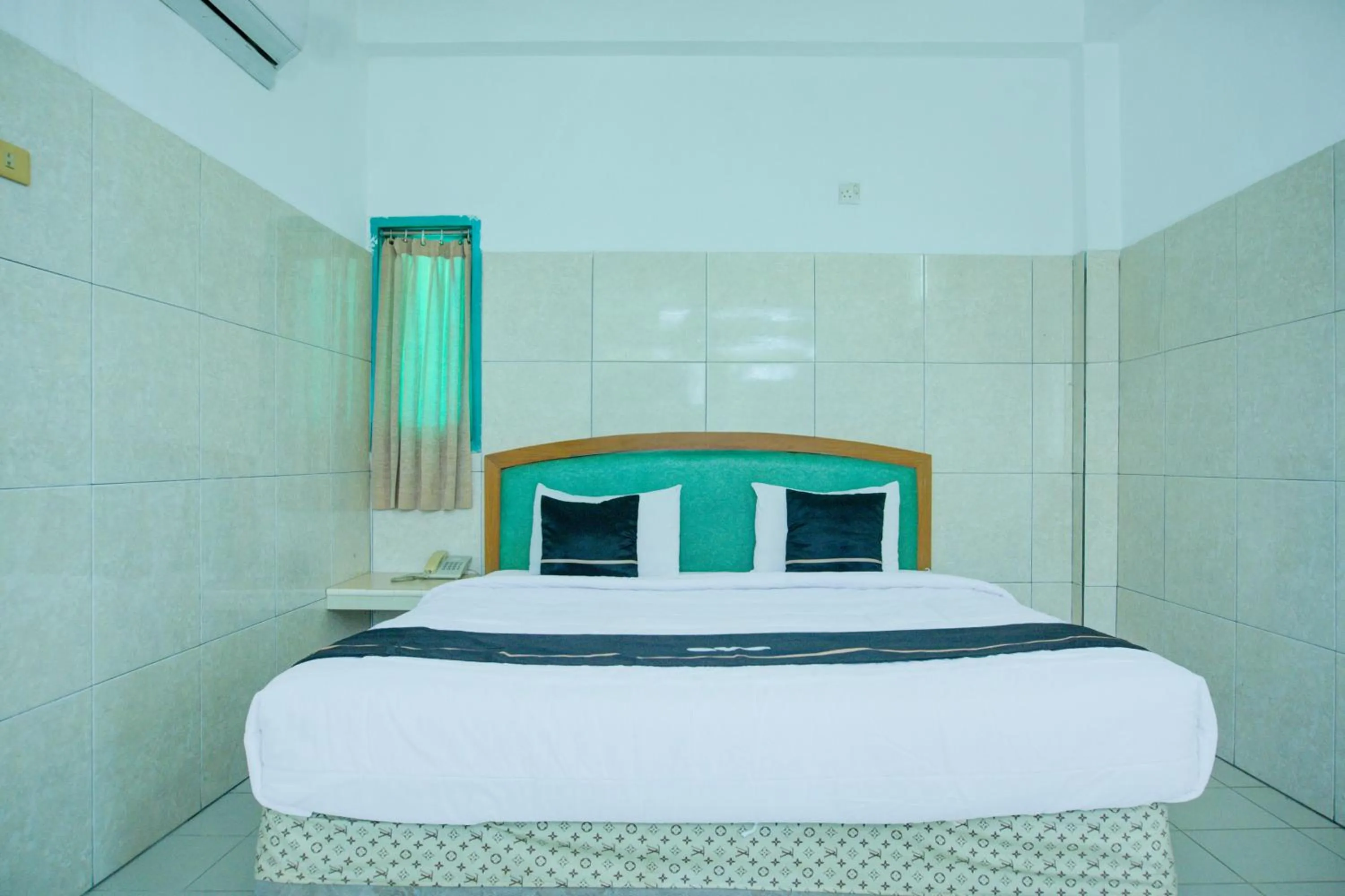 Bedroom, Bed in Townhouse Oak Palembang Near Jembatan Ampera Formerly Azzura Hotel