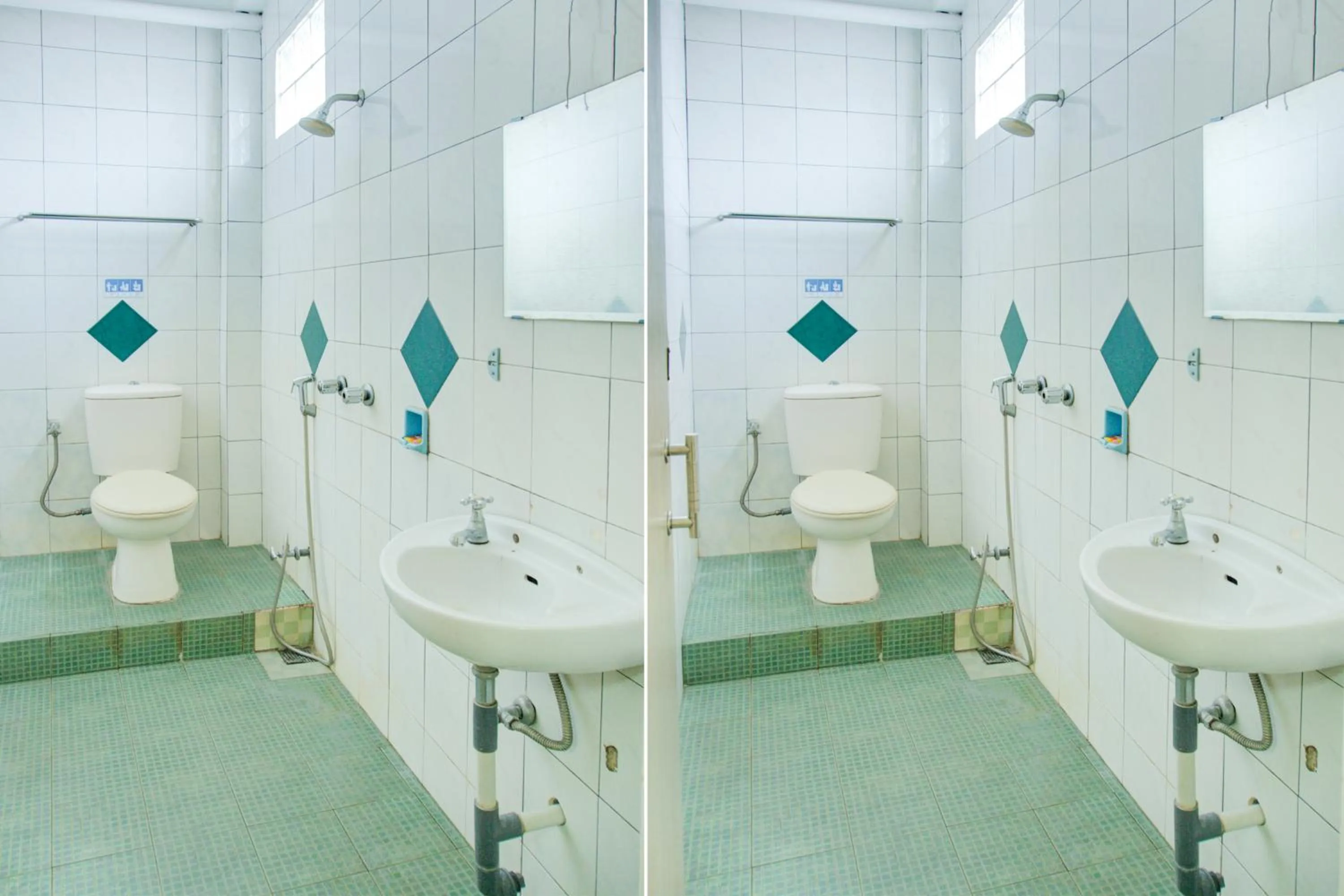 Bathroom in Townhouse Oak Palembang Near Jembatan Ampera Formerly Azzura Hotel