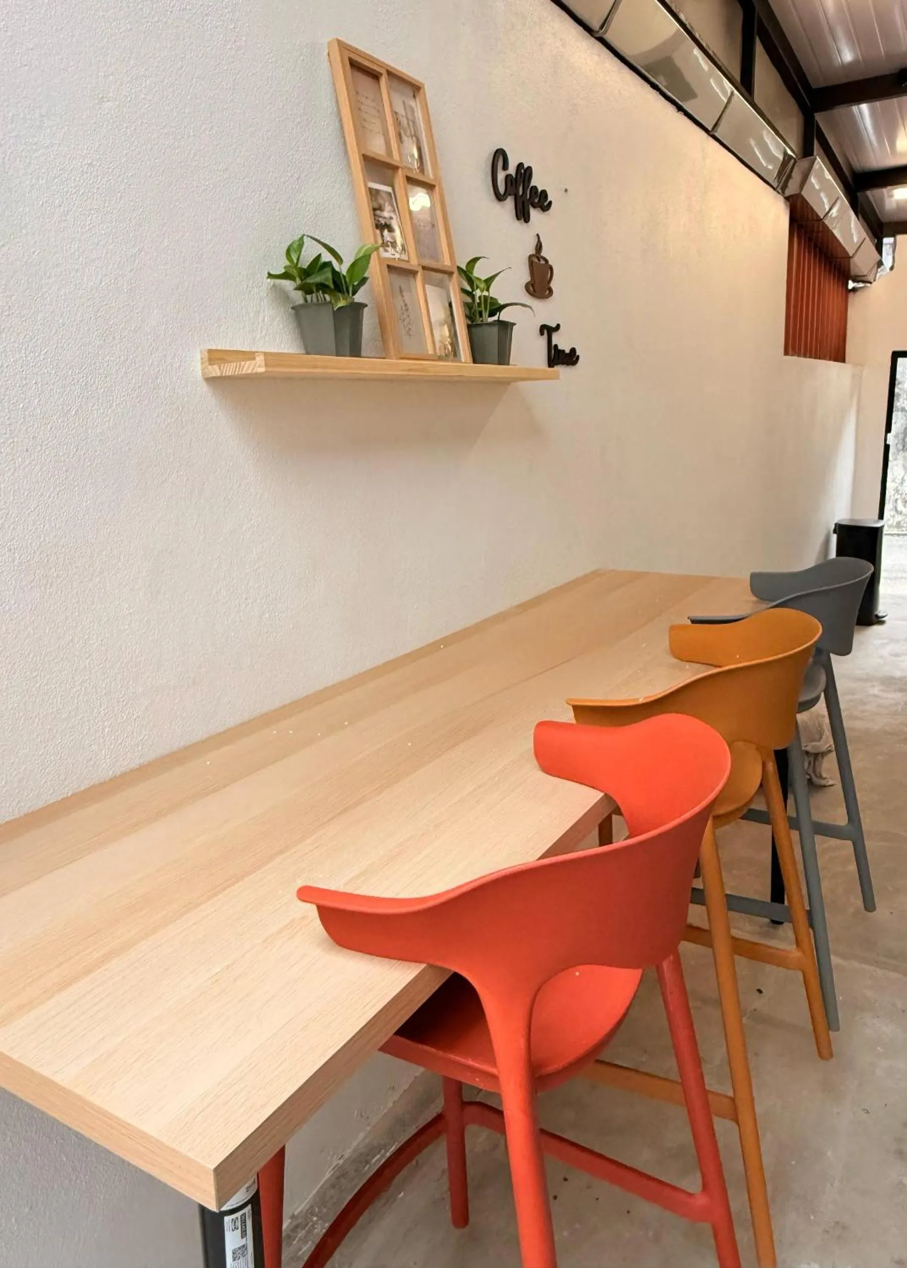 Seating area in TwinTree Kelawai