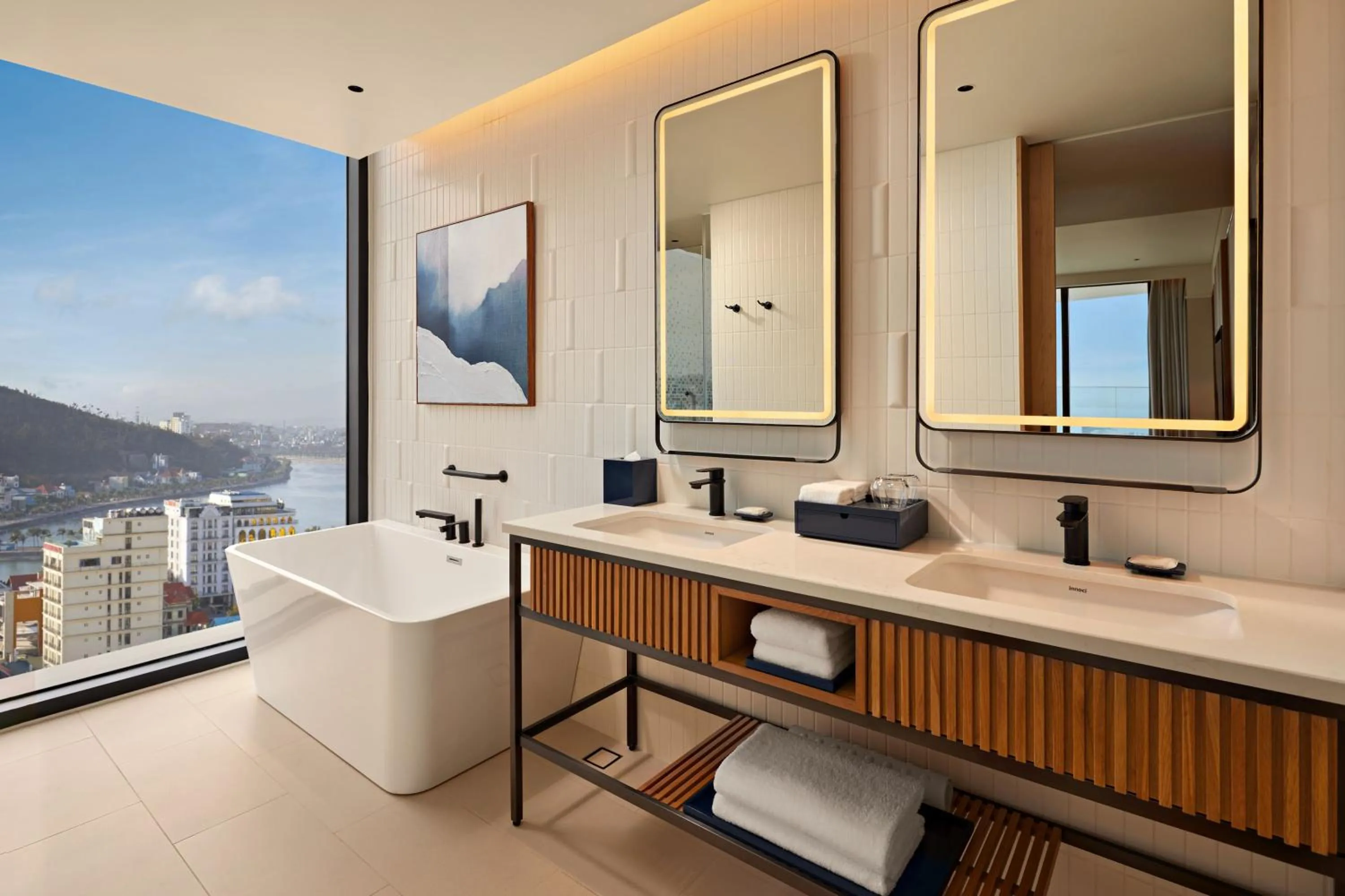 Shower in Hyatt Place Ha Long Bay, Bai Chay