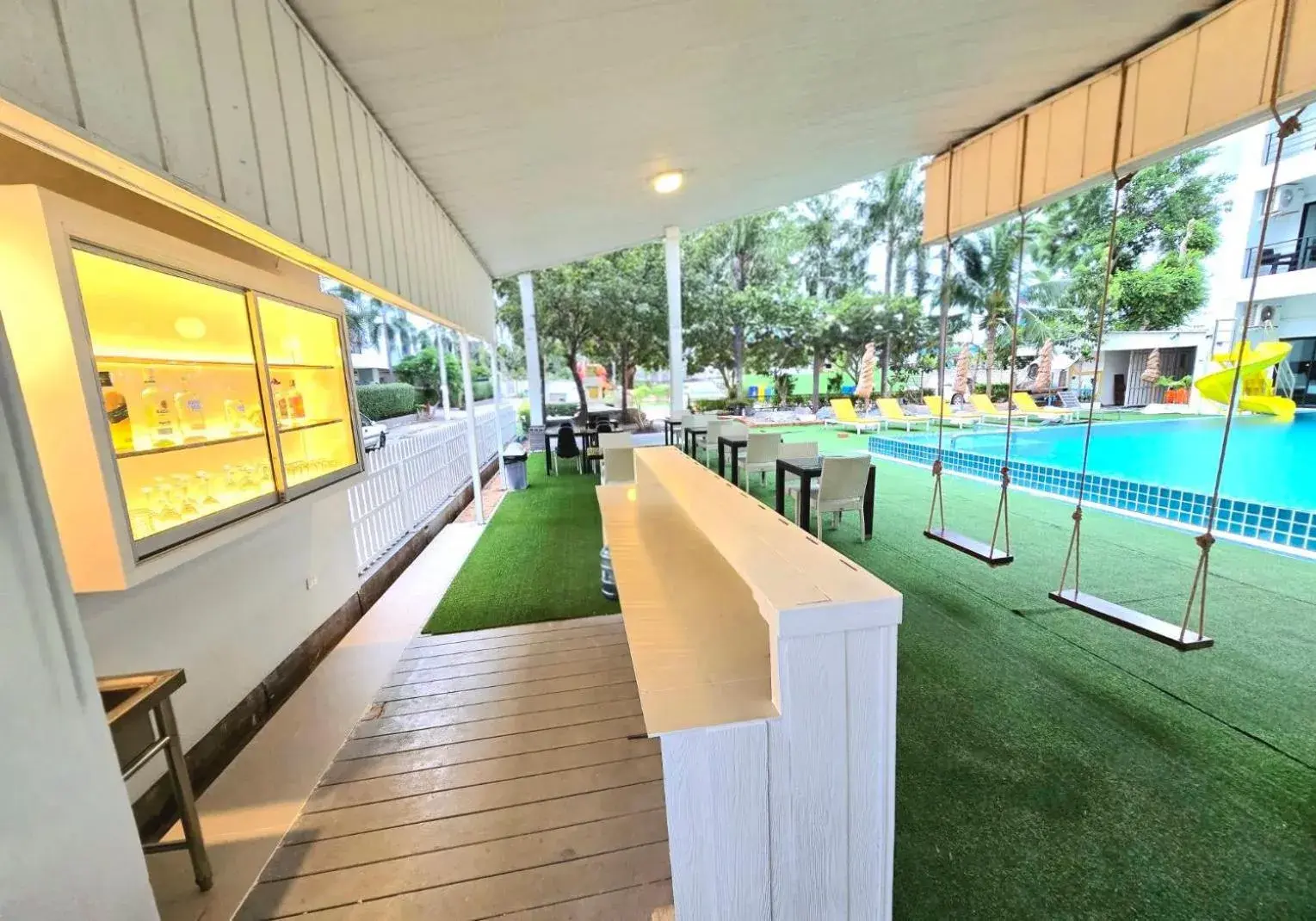 Lounge or bar in The Regizt Jomtien Pattaya Lounge or bar in The Regizt Jomtien Pattaya