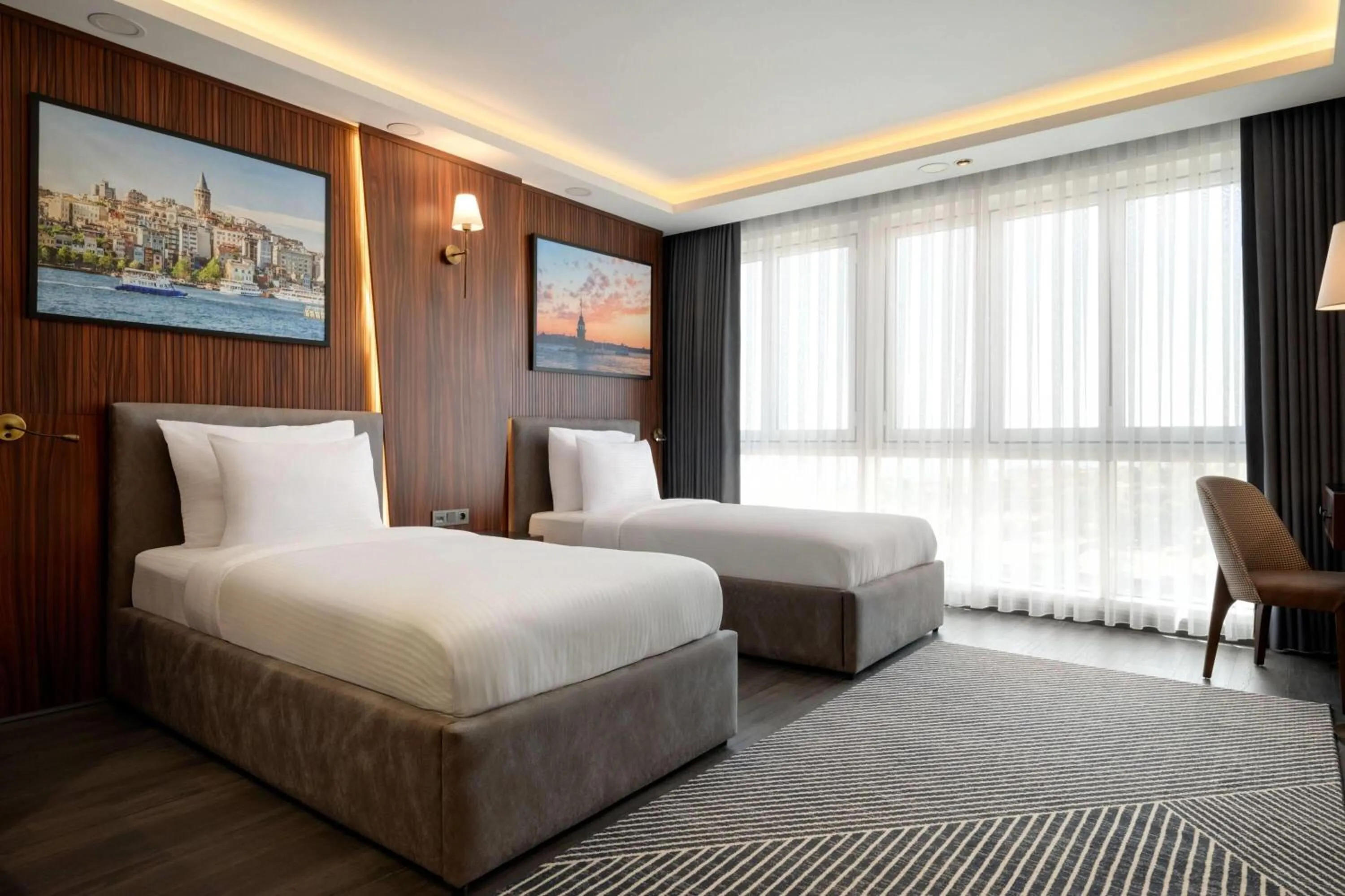 Photo of the whole room, Bed in La Quinta By Wyndham Istanbul Kartal