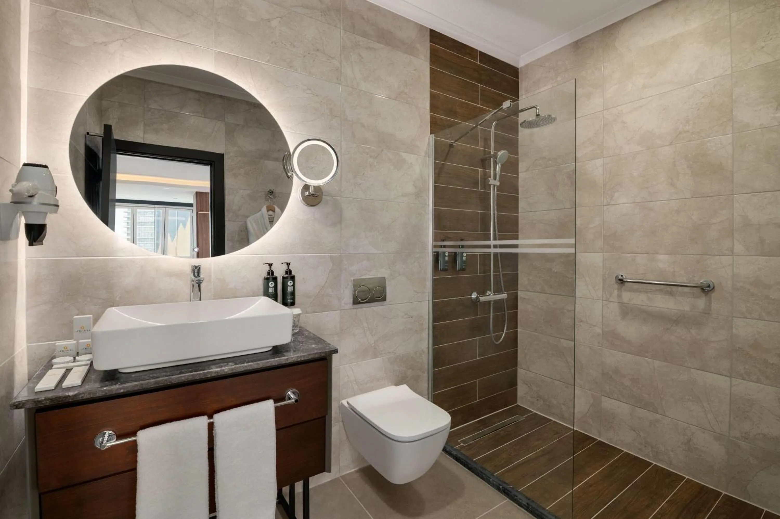 Bathroom in La Quinta By Wyndham Istanbul Kartal