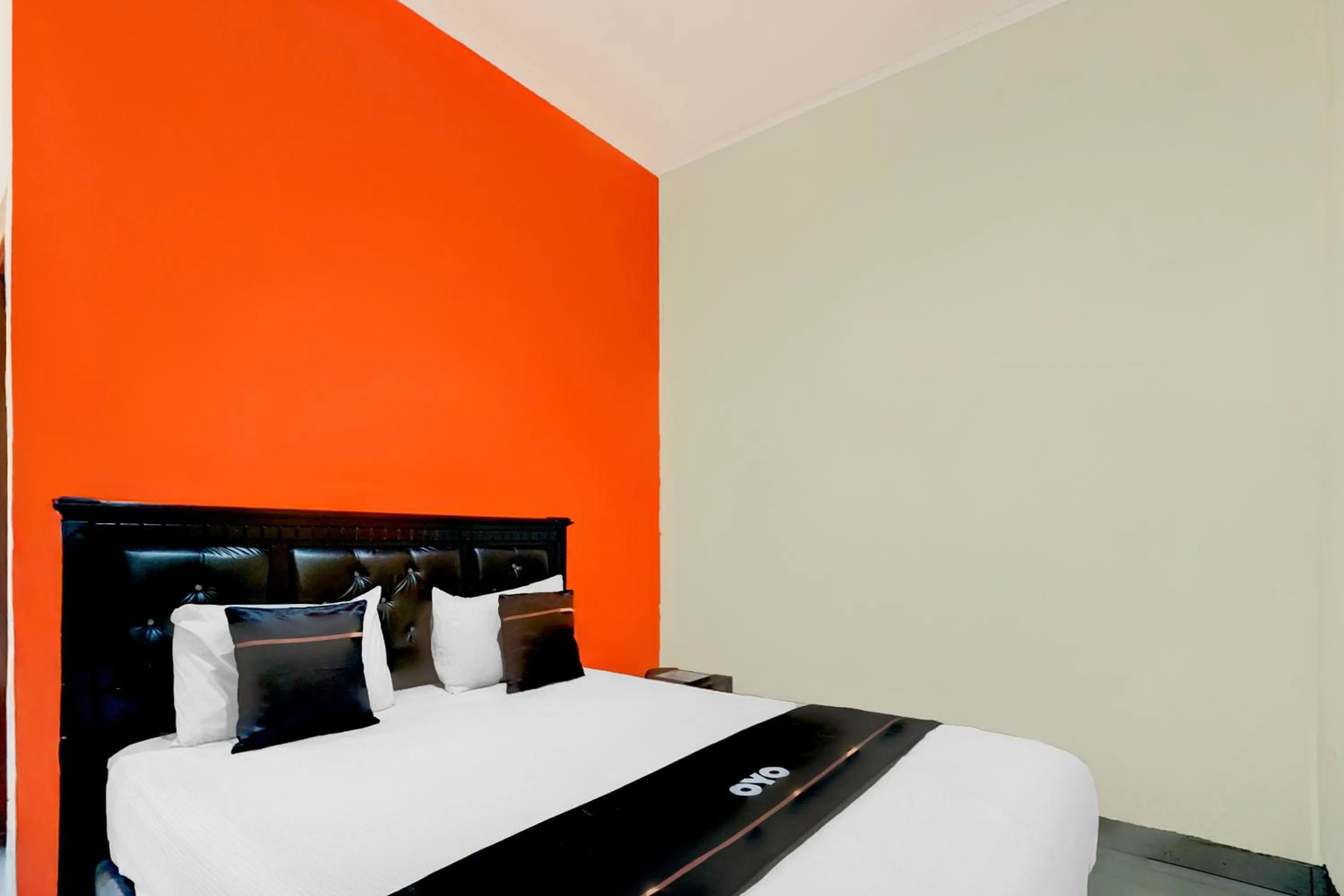 Bedroom, Bed in Hotel O 76 Gayungsari