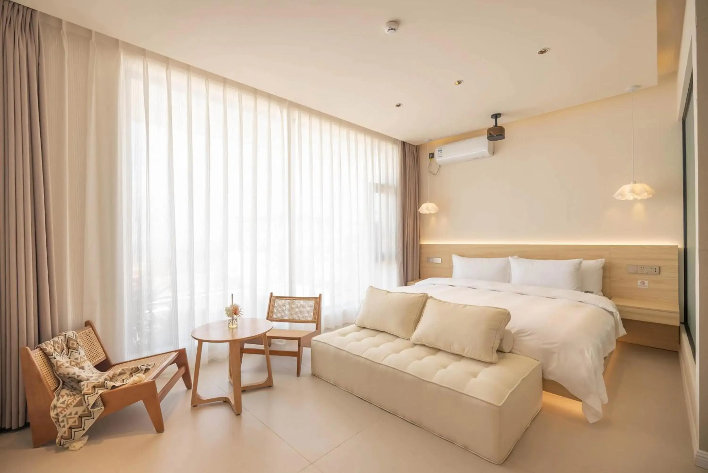 Budget Double Room in Dali Qiyu Half Hill Seaview Villa - Erhai Branch Budget Double Room in Dali Qiyu Half Hill Seaview Villa - Erhai Branch
