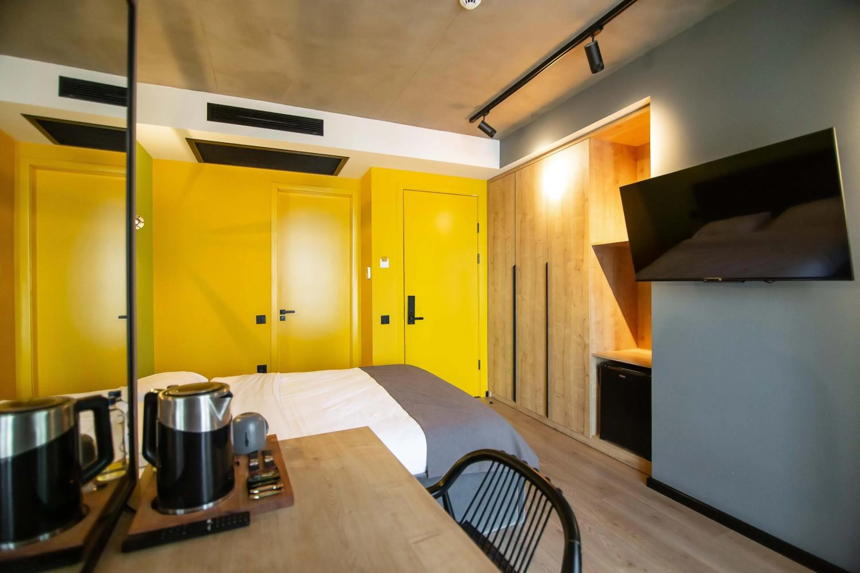 TV and multimedia, Bed in Hotel CH51