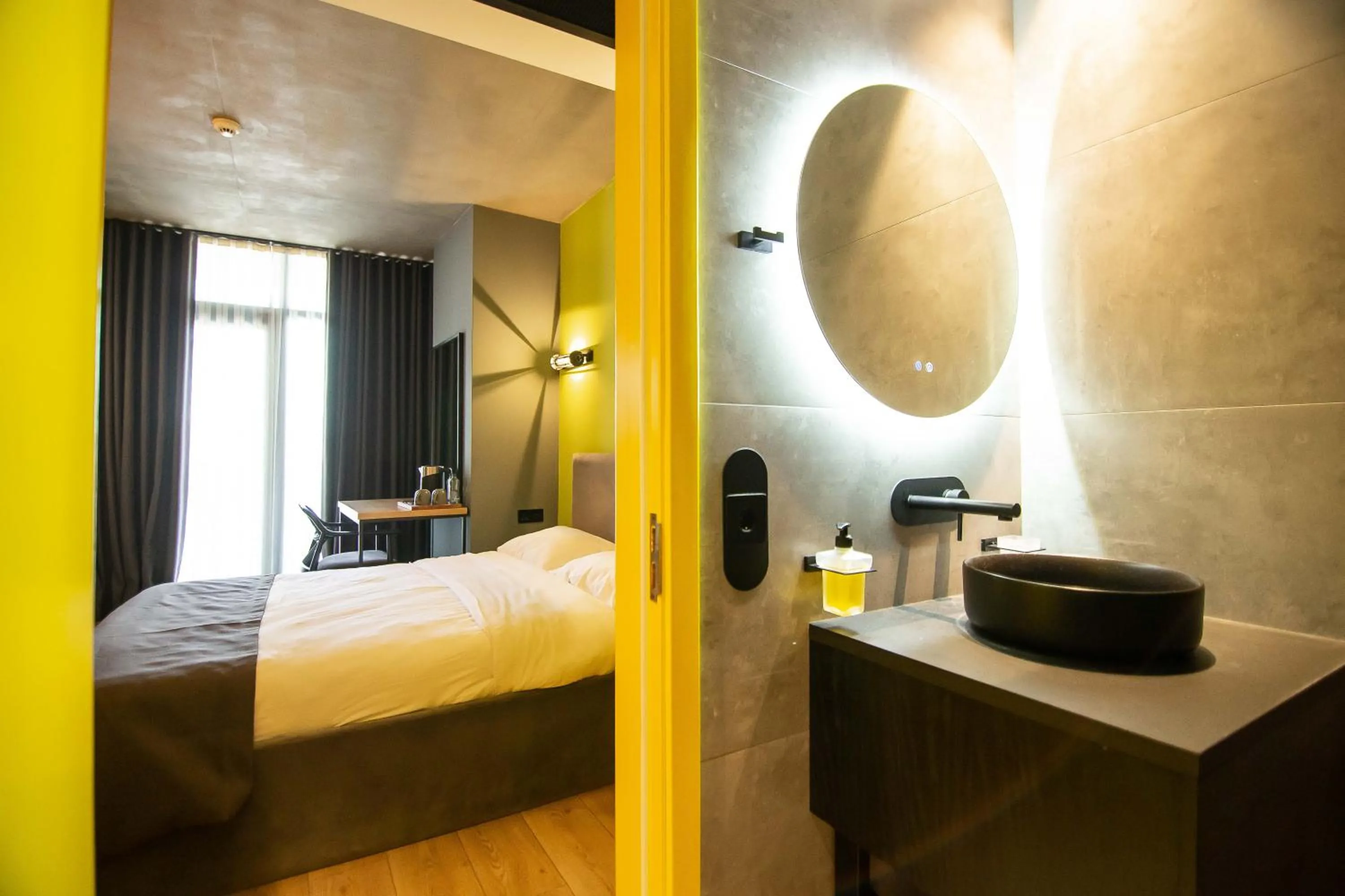 Photo of the whole room, Bed in Hotel CH51