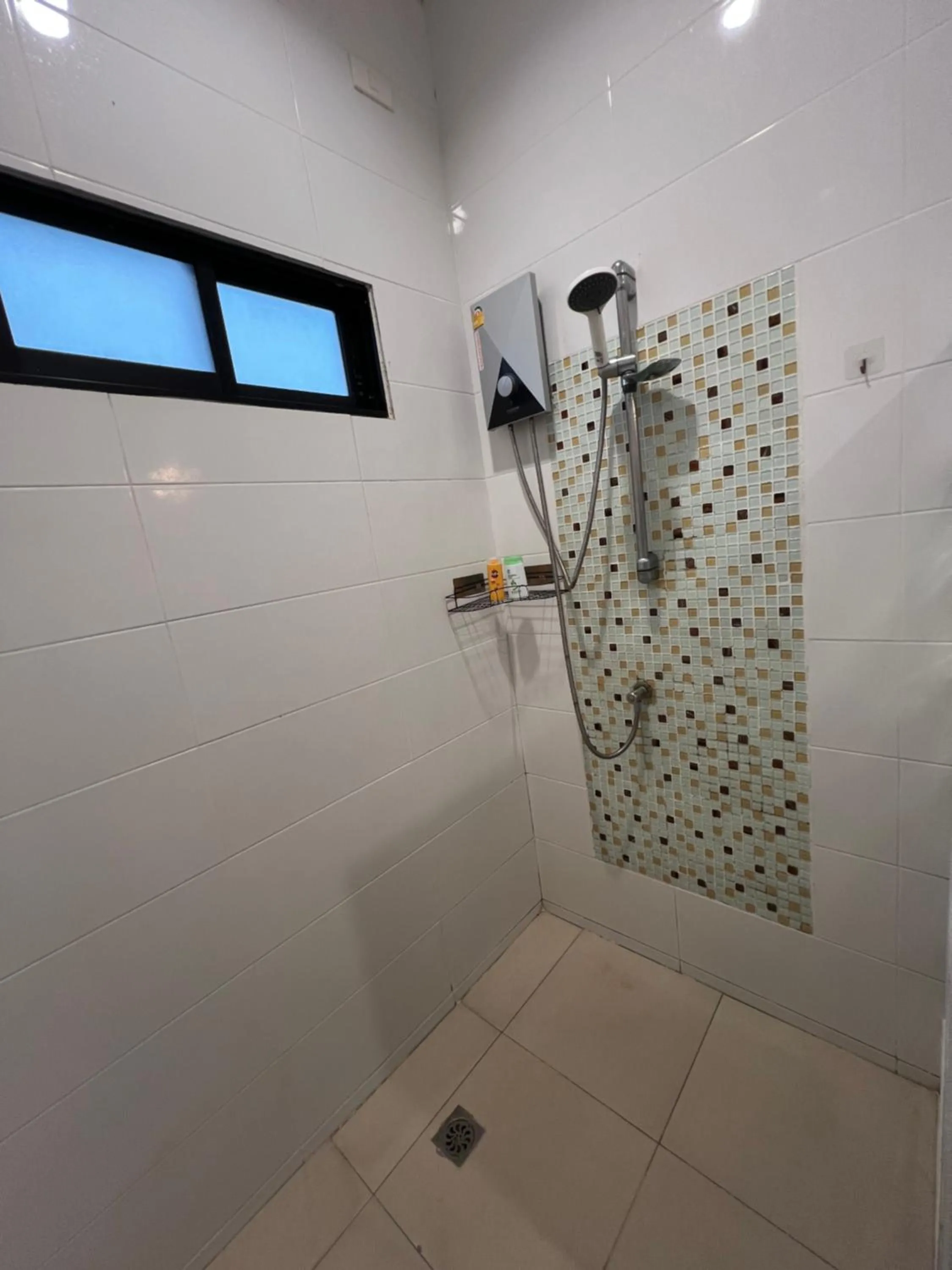 Shower in Nern khao Guesthouse