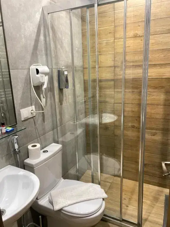 Budget Double Room in Downtown Old Tbilisi Budget Double Room in Downtown Old Tbilisi