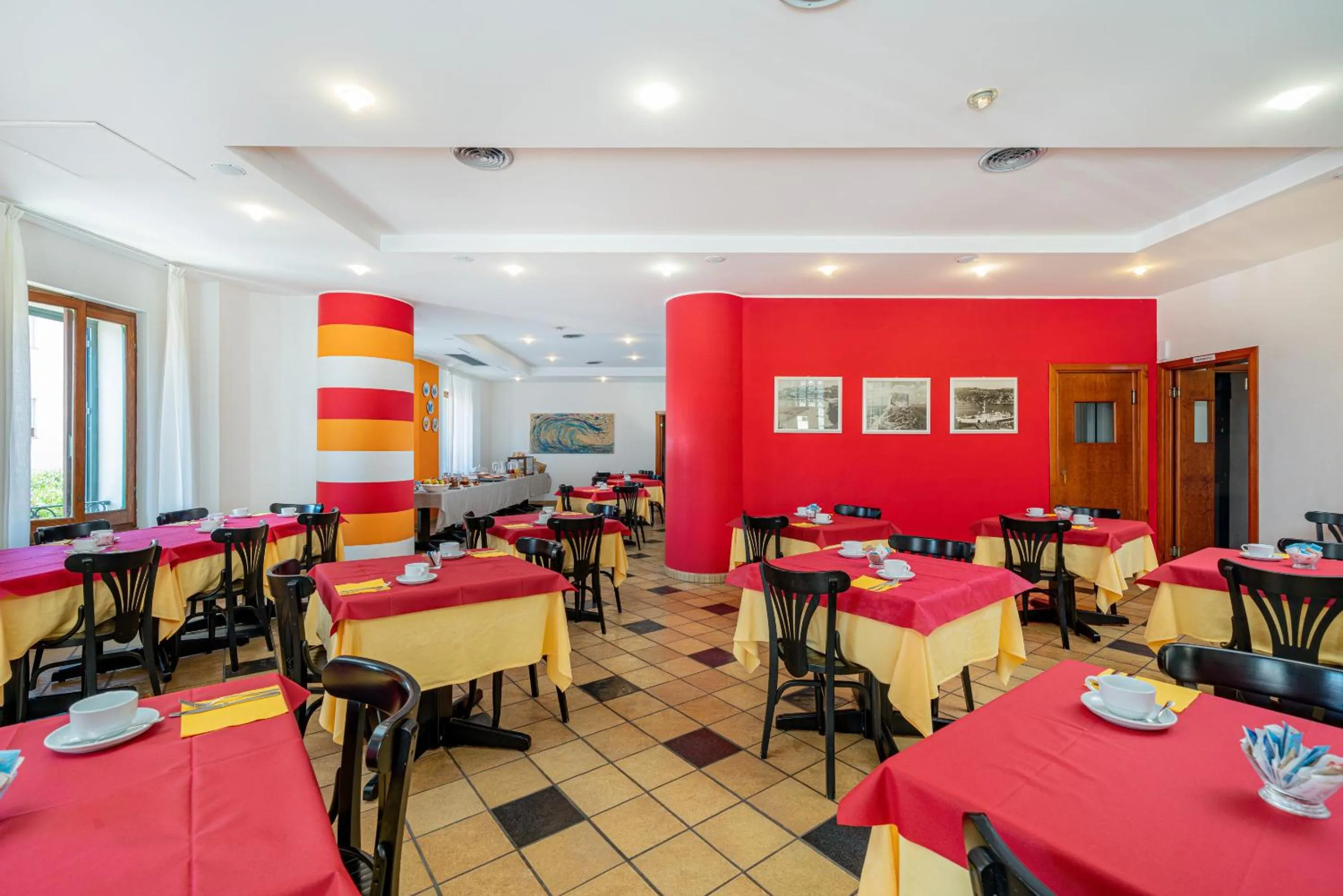 Buffet breakfast in Hotel Marinaro