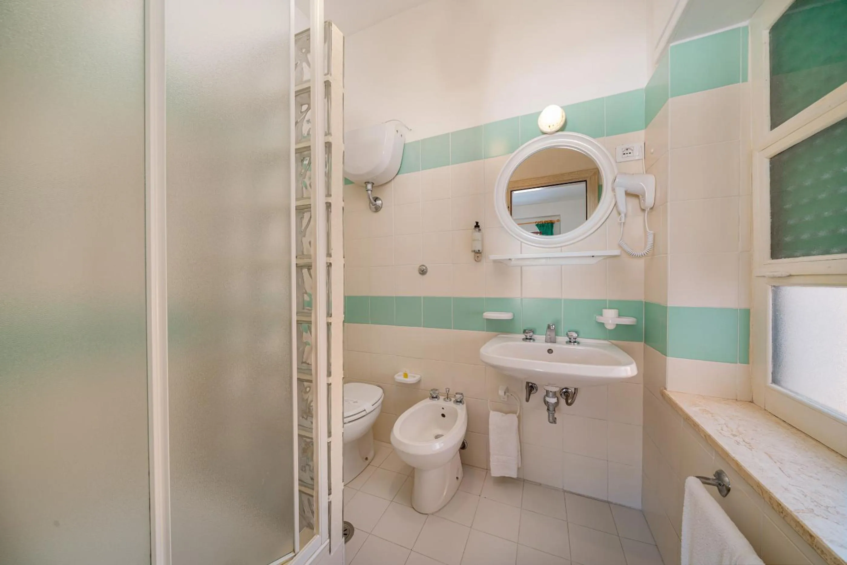 Bathroom in Hotel Marinaro