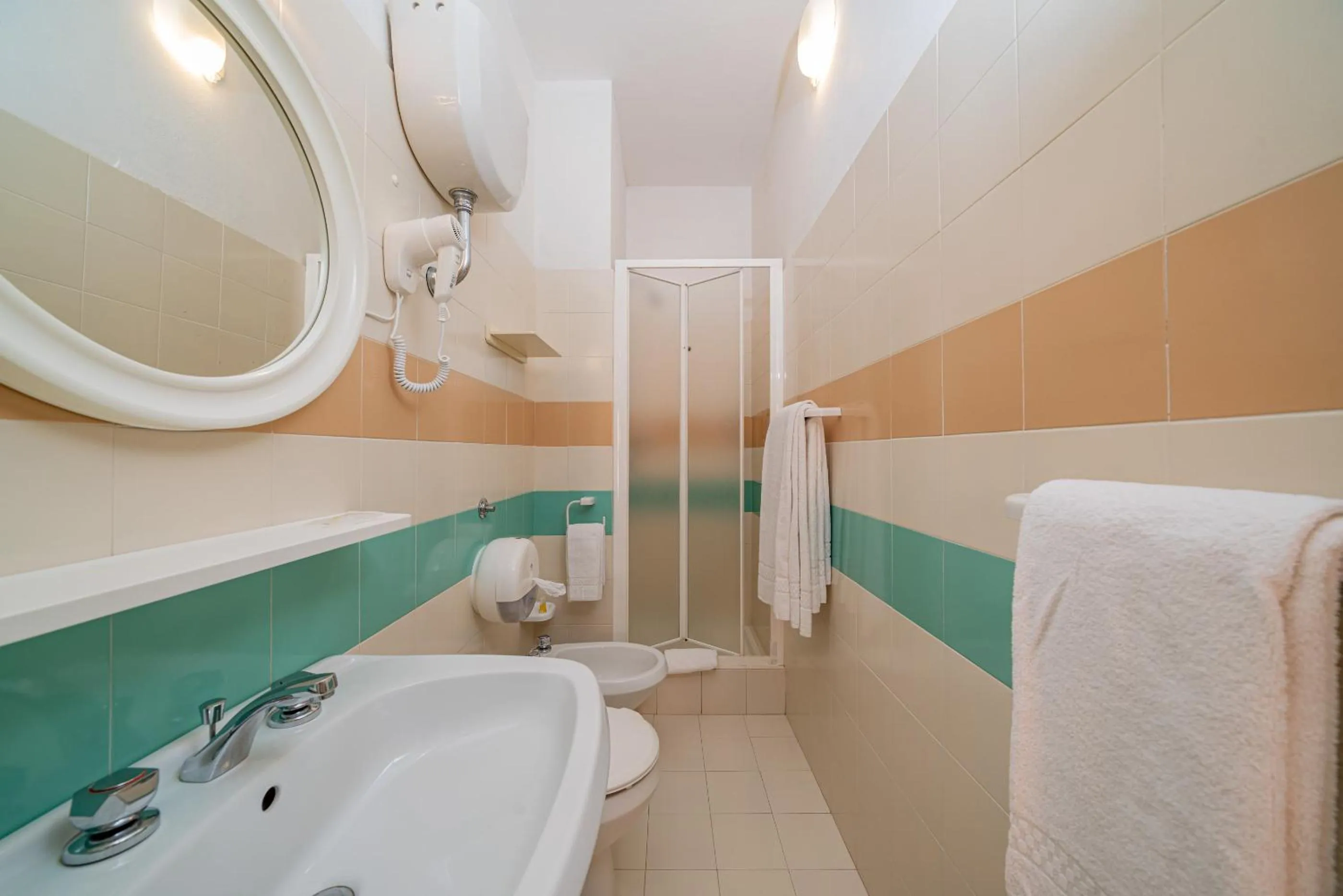 Bathroom in Hotel Marinaro