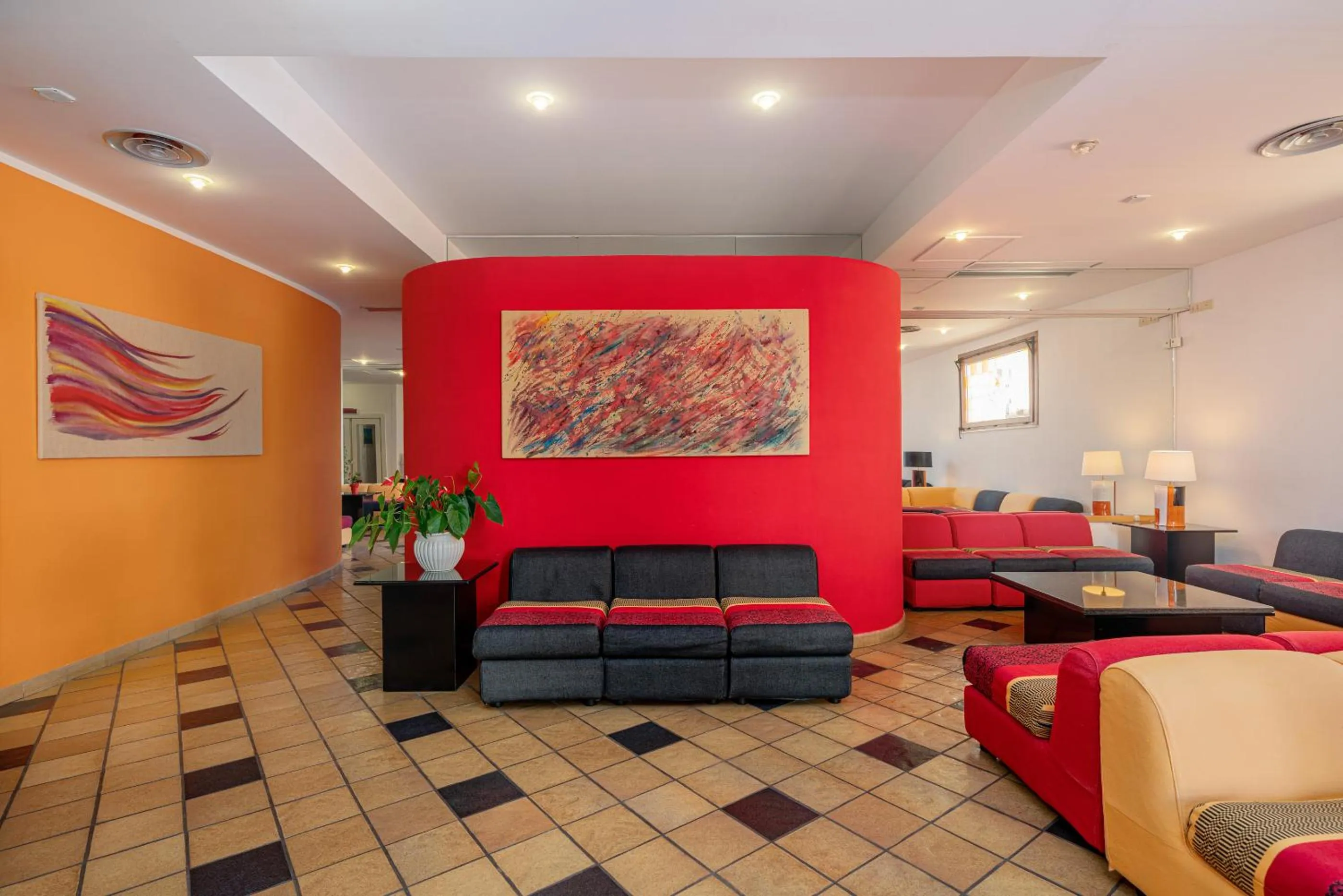 Communal lounge/ TV room in Hotel Marinaro