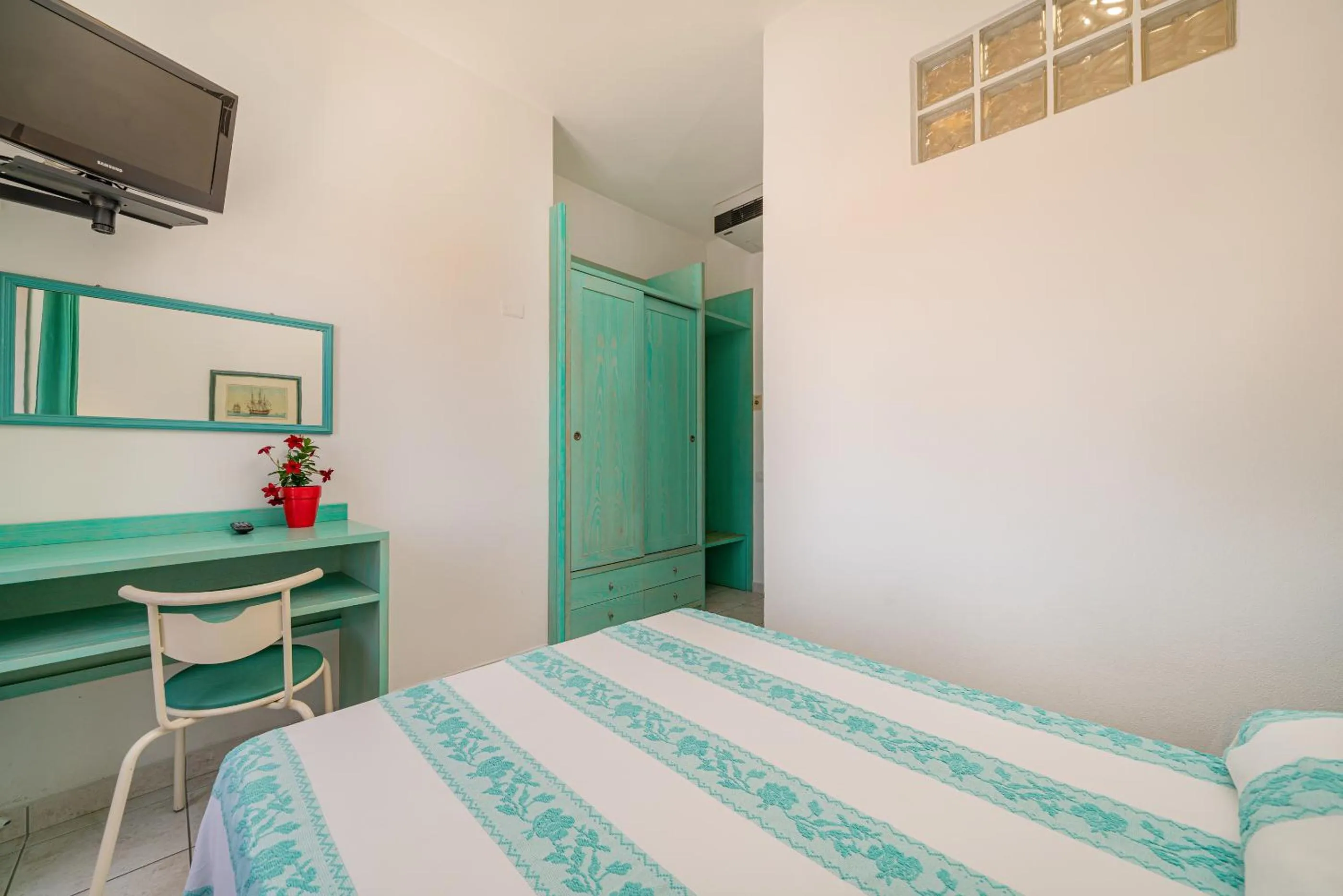 Bed in Hotel Marinaro