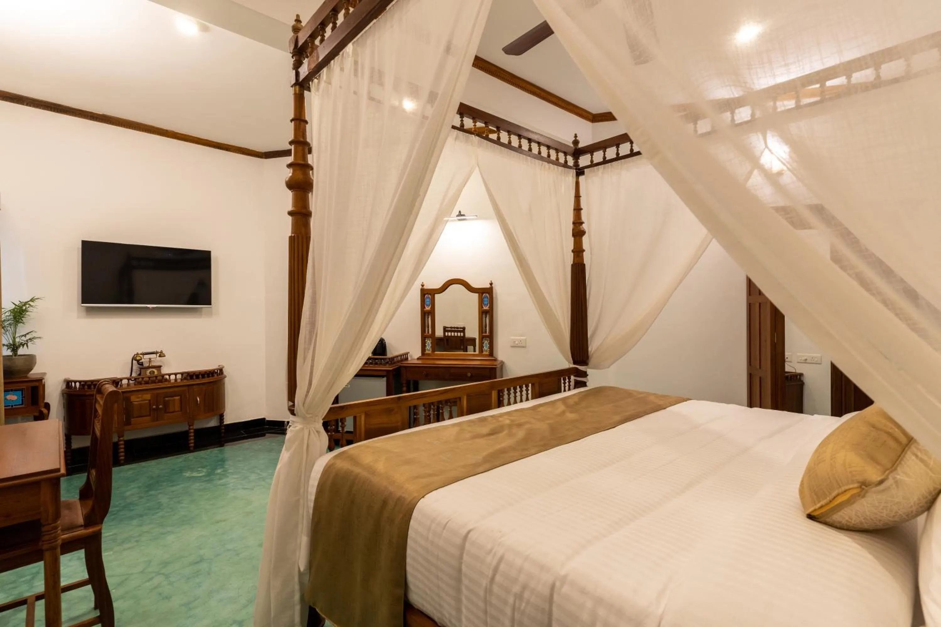 Bed in La Moon Puducherry