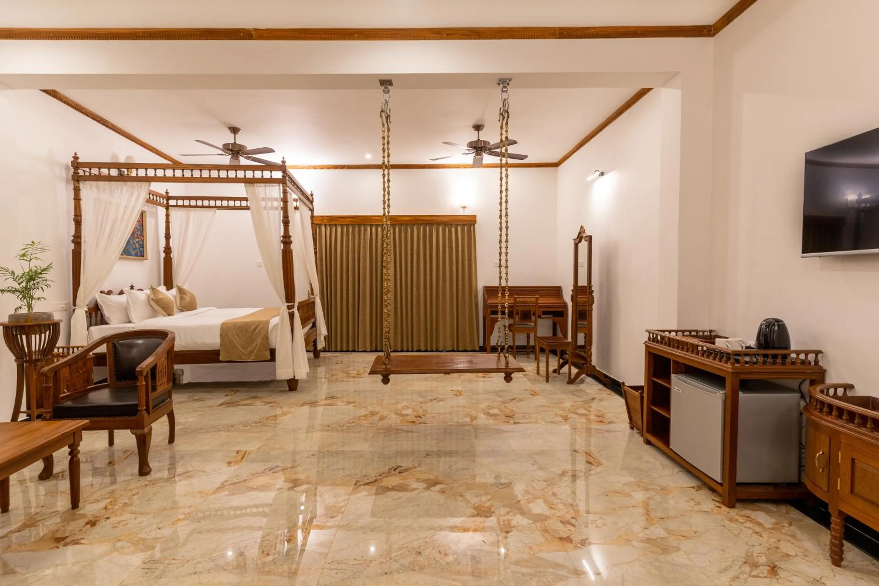 Bed in La Moon Puducherry