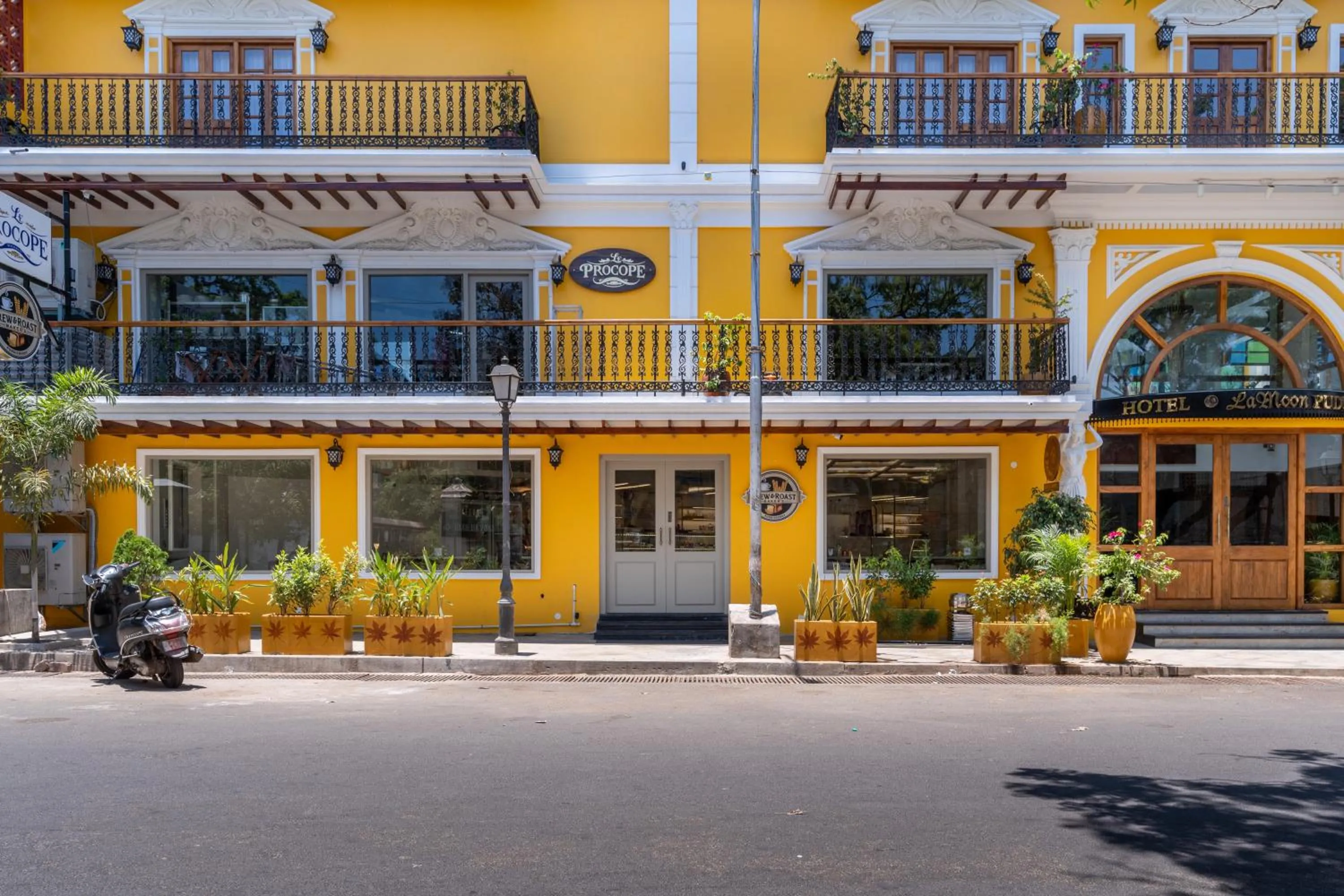 Property building in La Moon Puducherry