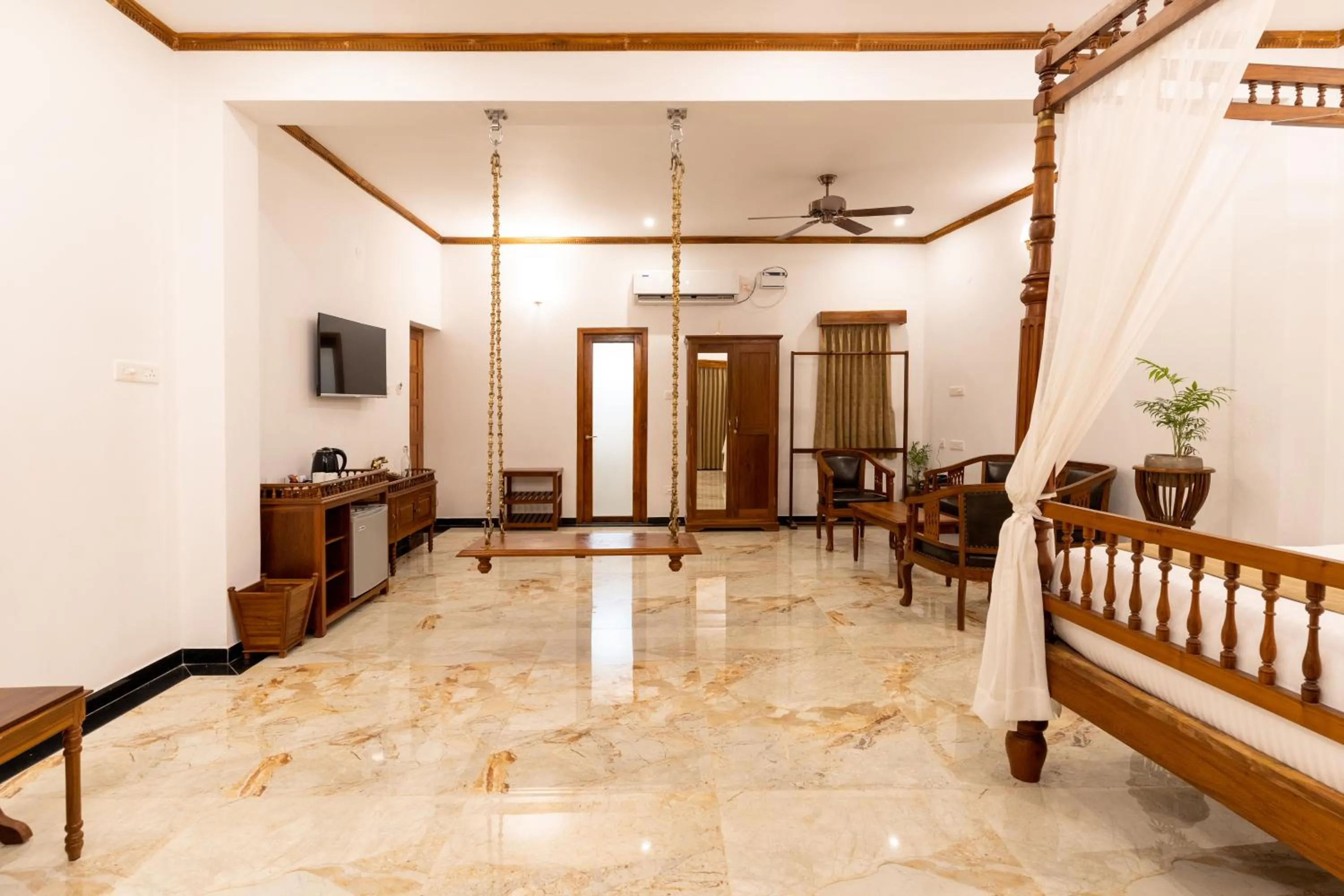 Photo of the whole room in La Moon Puducherry