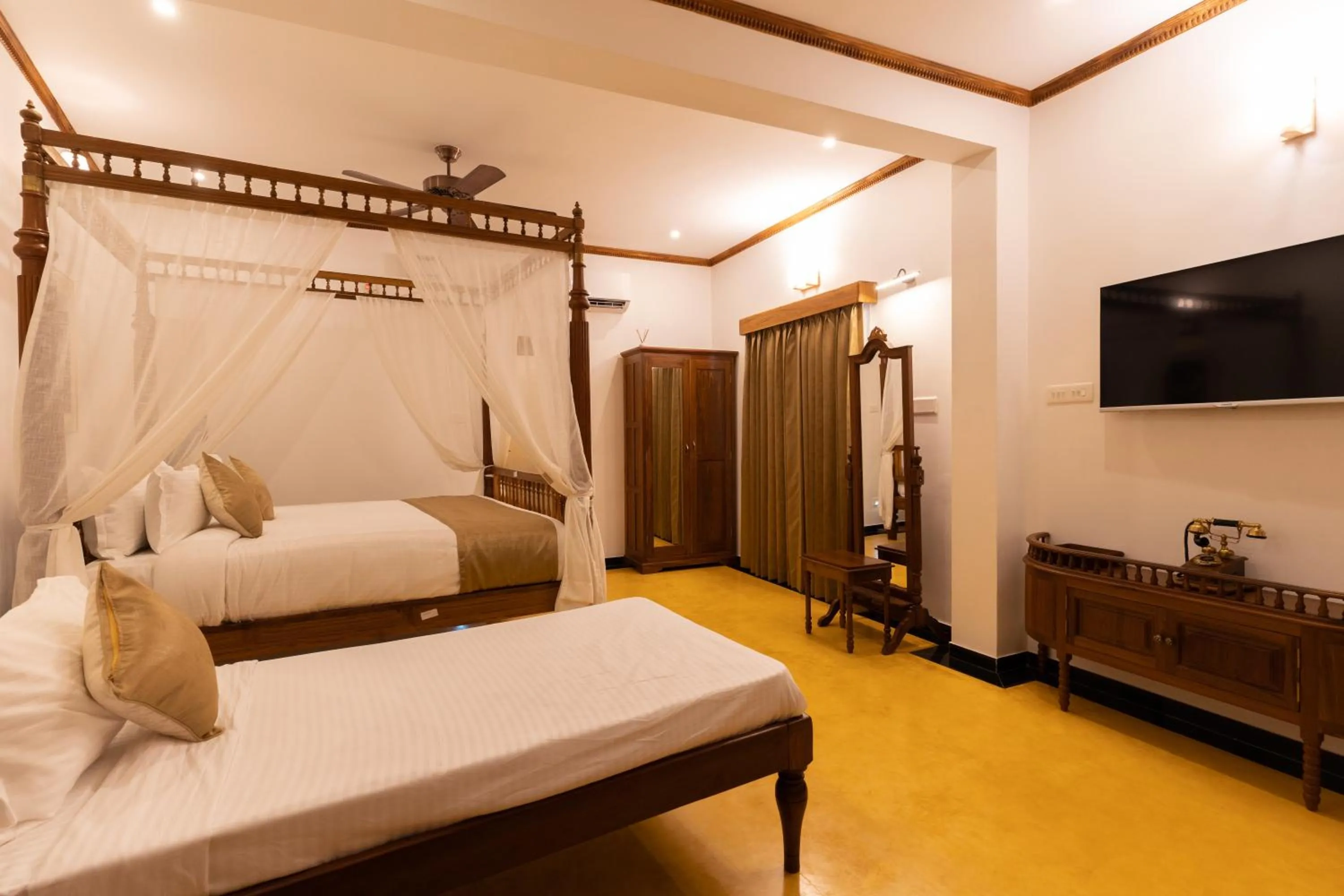Bed in La Moon Puducherry