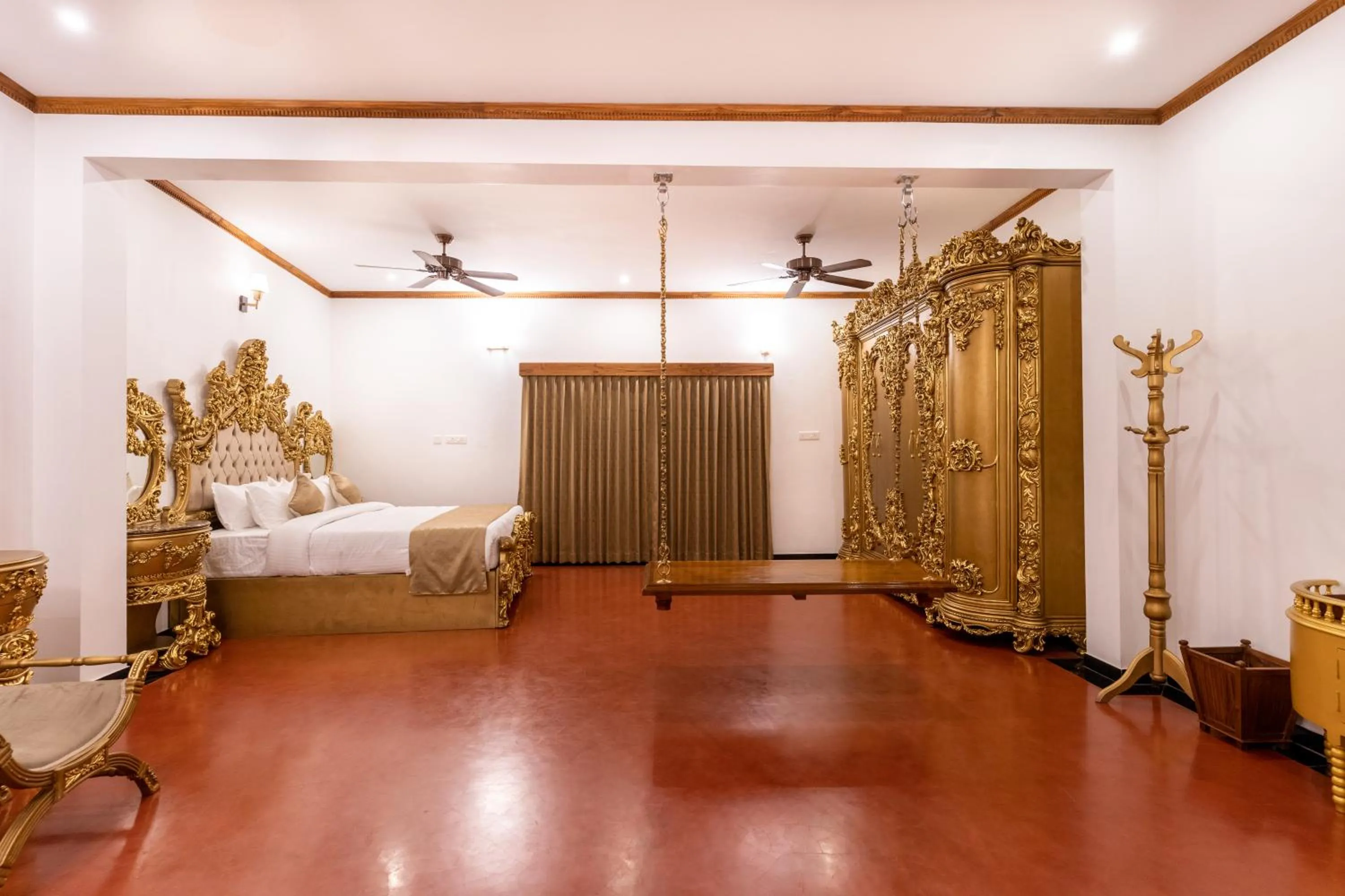 Bed in La Moon Puducherry