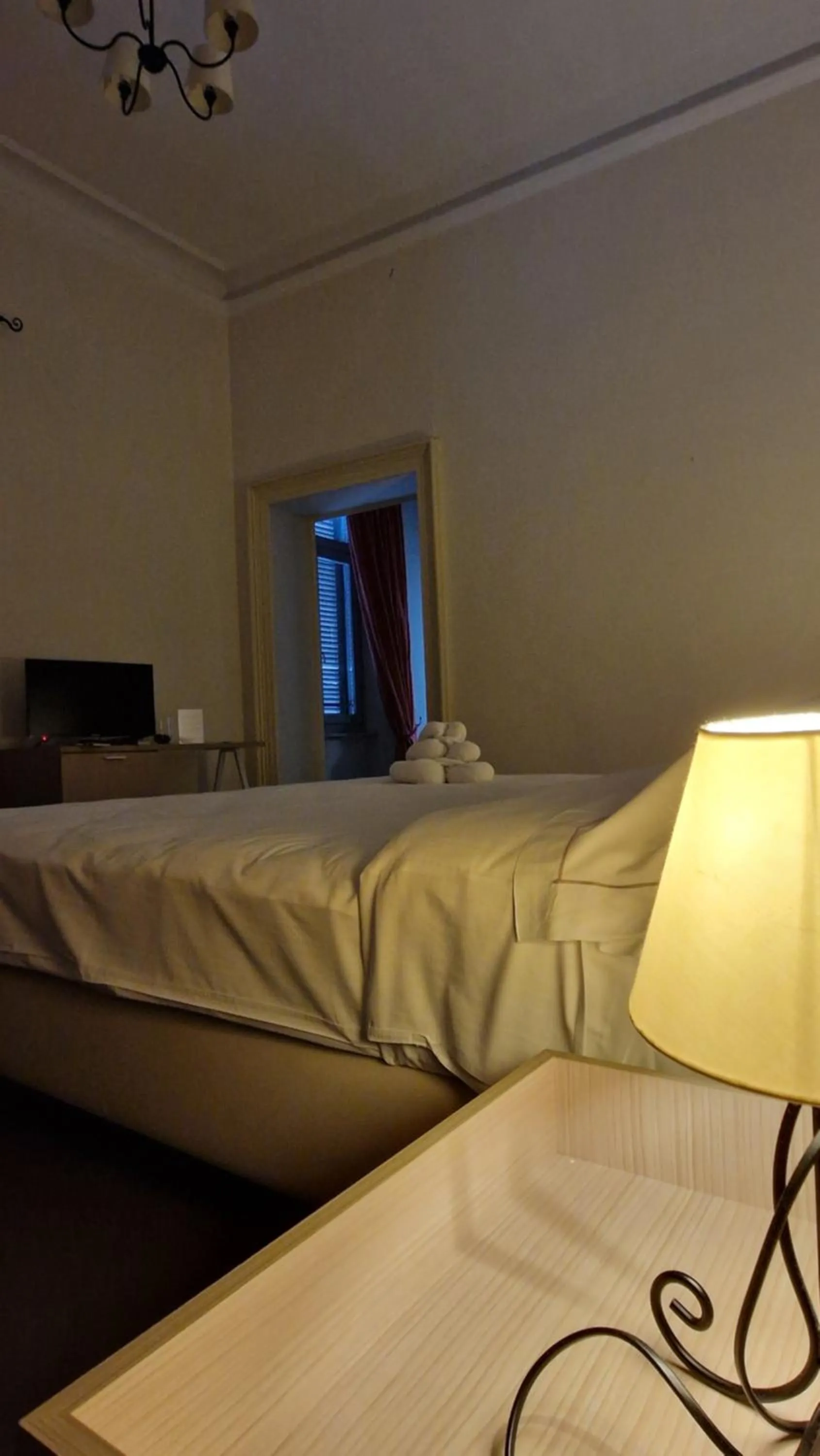 Bedroom, Bed in Villa Cavalleri