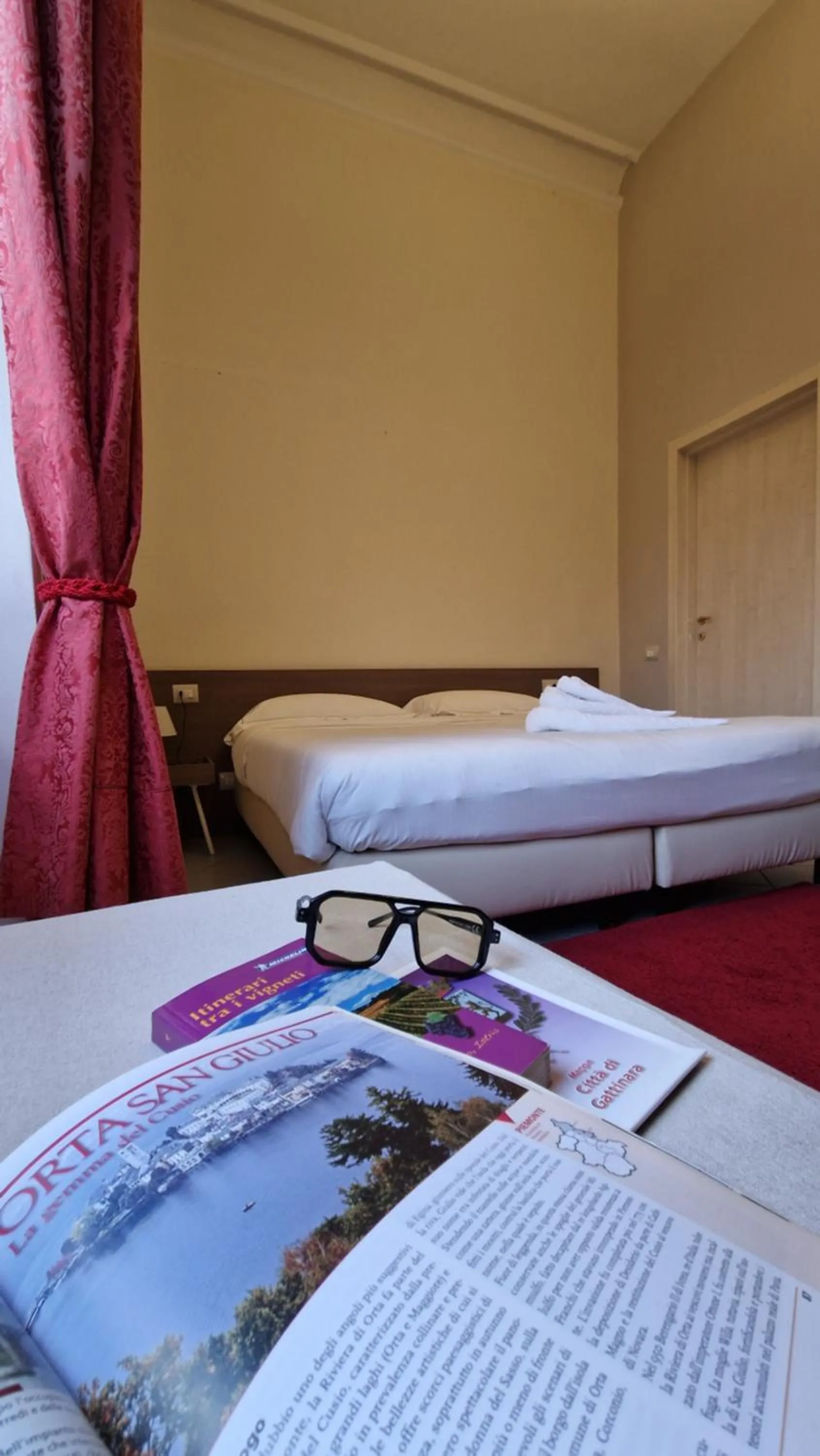 Bedroom, Bed in Villa Cavalleri