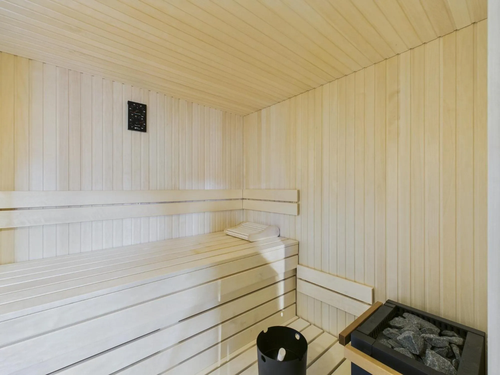 Sauna, Bed in Hife Bordeaux