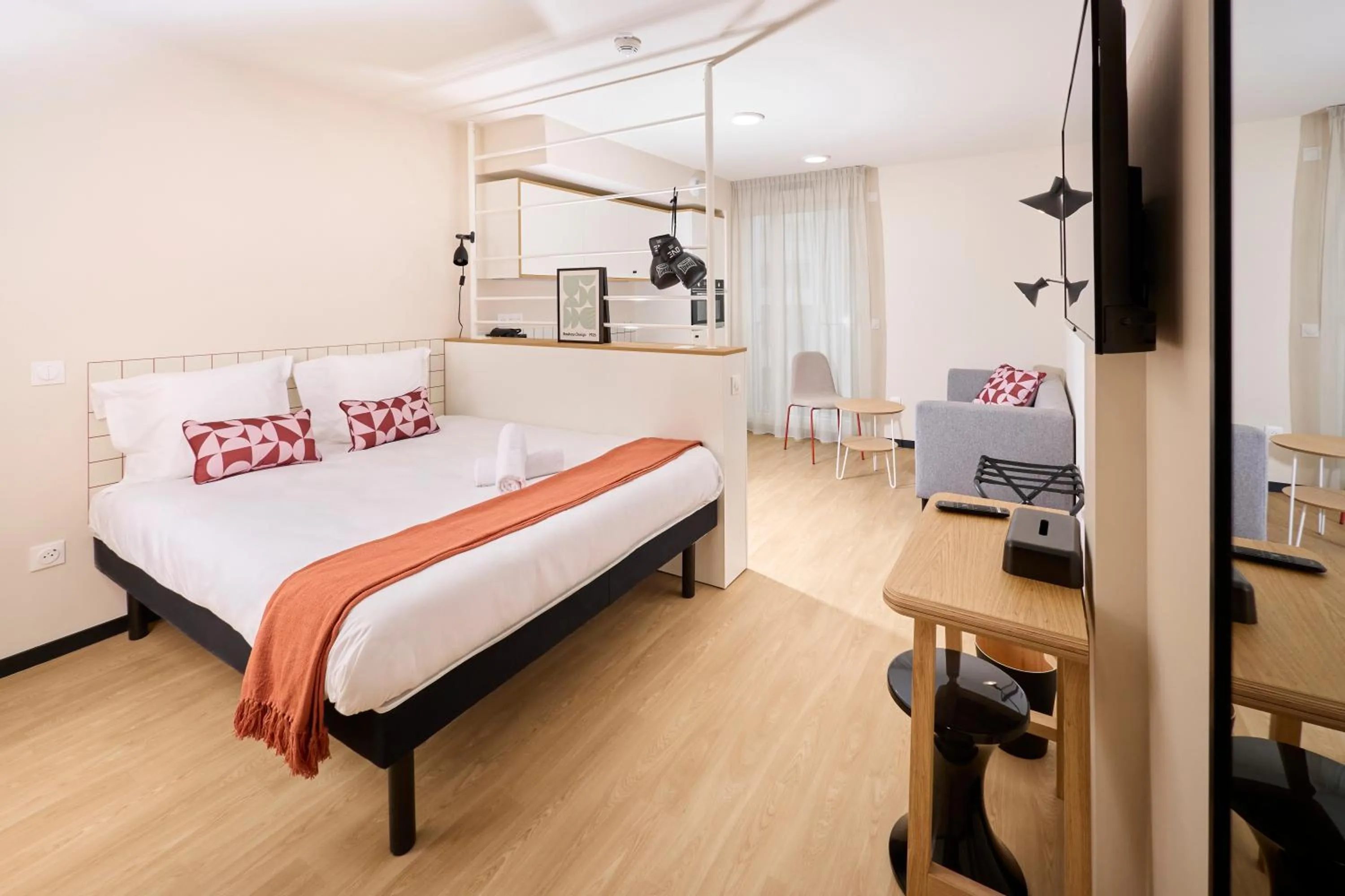 Bedroom, Bed in Hife Bordeaux