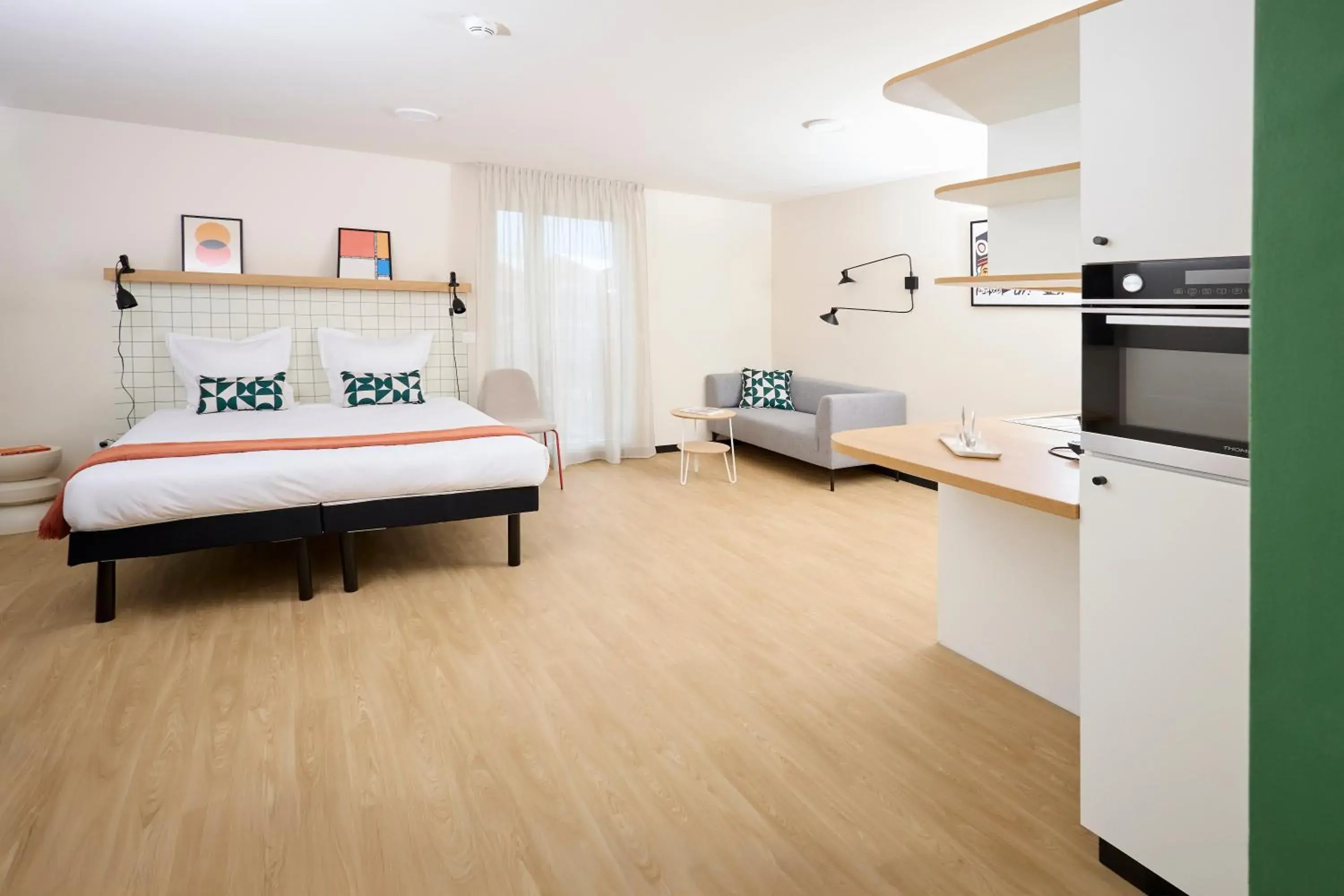 Bedroom, Bed in Hife Bordeaux Bedroom, Bed in Hife Bordeaux