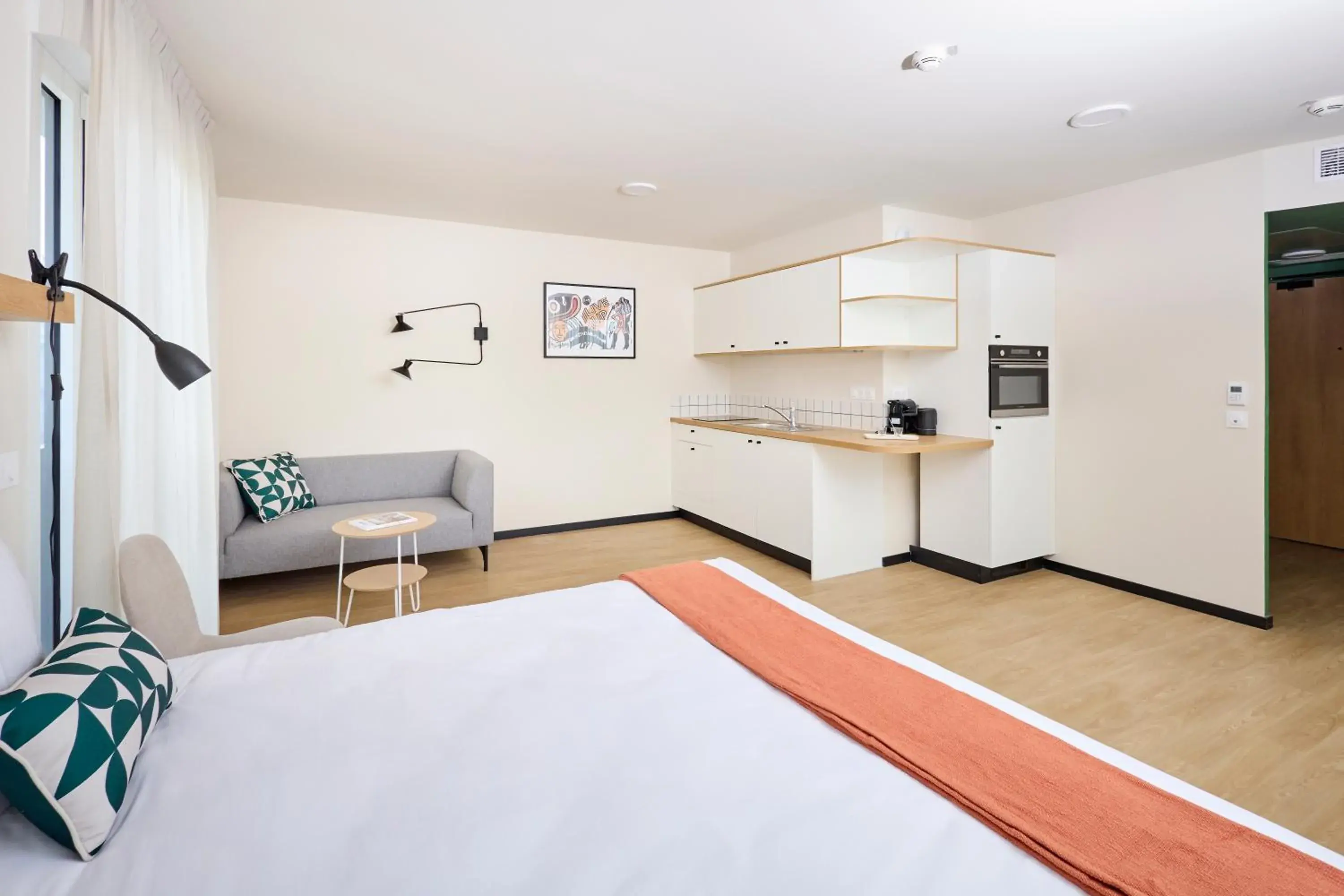 kitchen, Bed in Hife Bordeaux kitchen, Bed in Hife Bordeaux