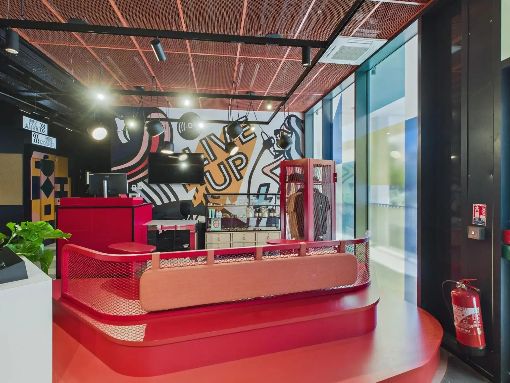 Lobby or reception in Hife Bordeaux Lobby or reception in Hife Bordeaux