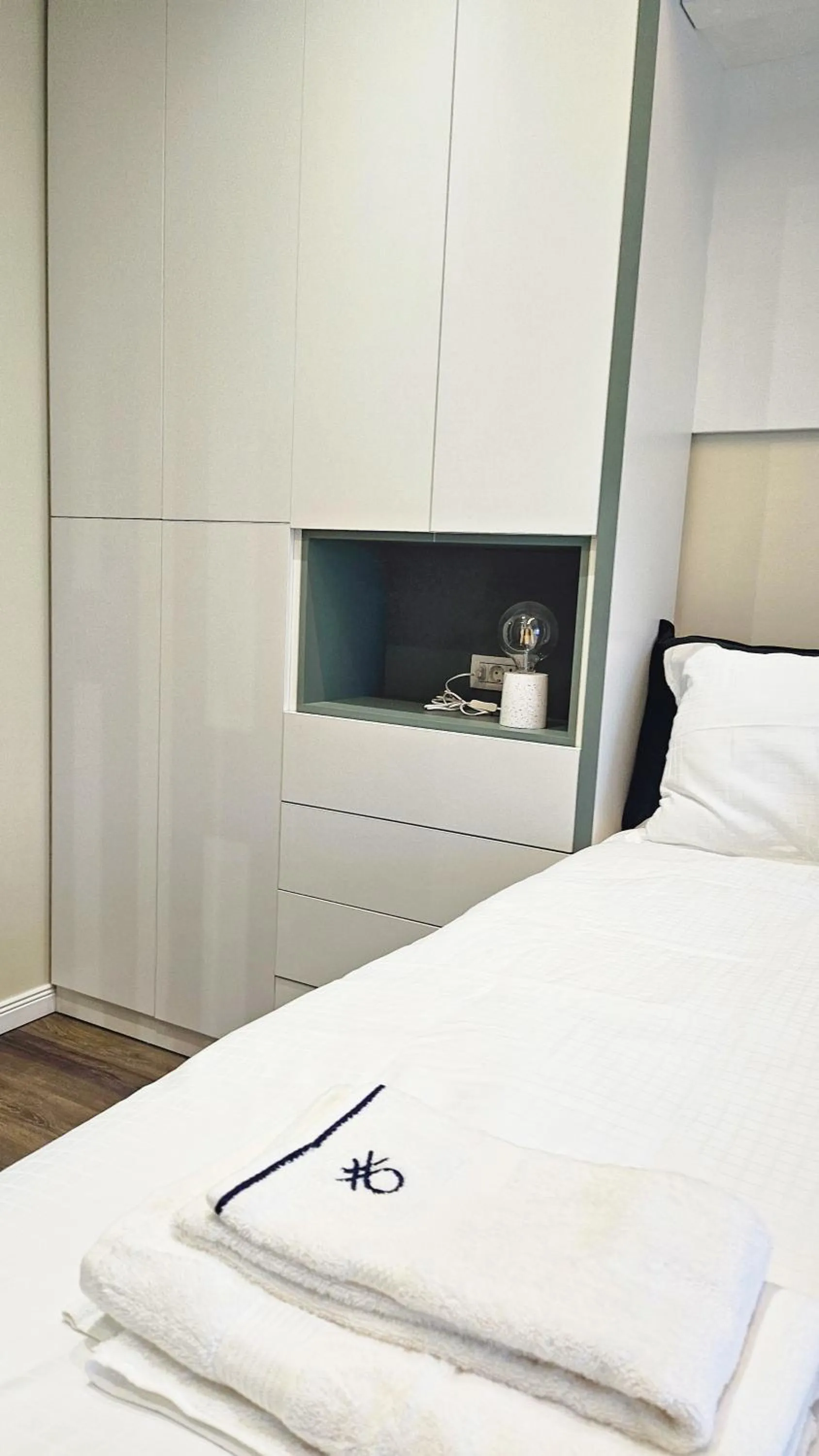 Bed in Little Bucharest downtown apartments Romana