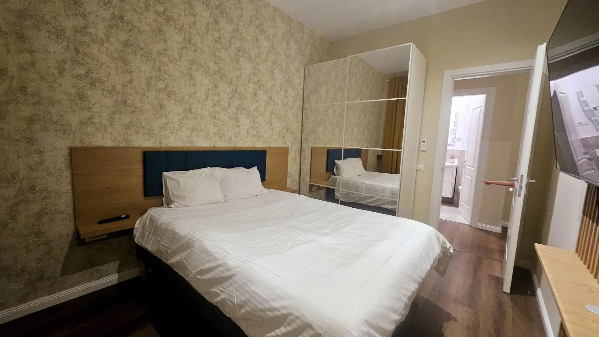 Bed in Little Bucharest downtown apartments Romana