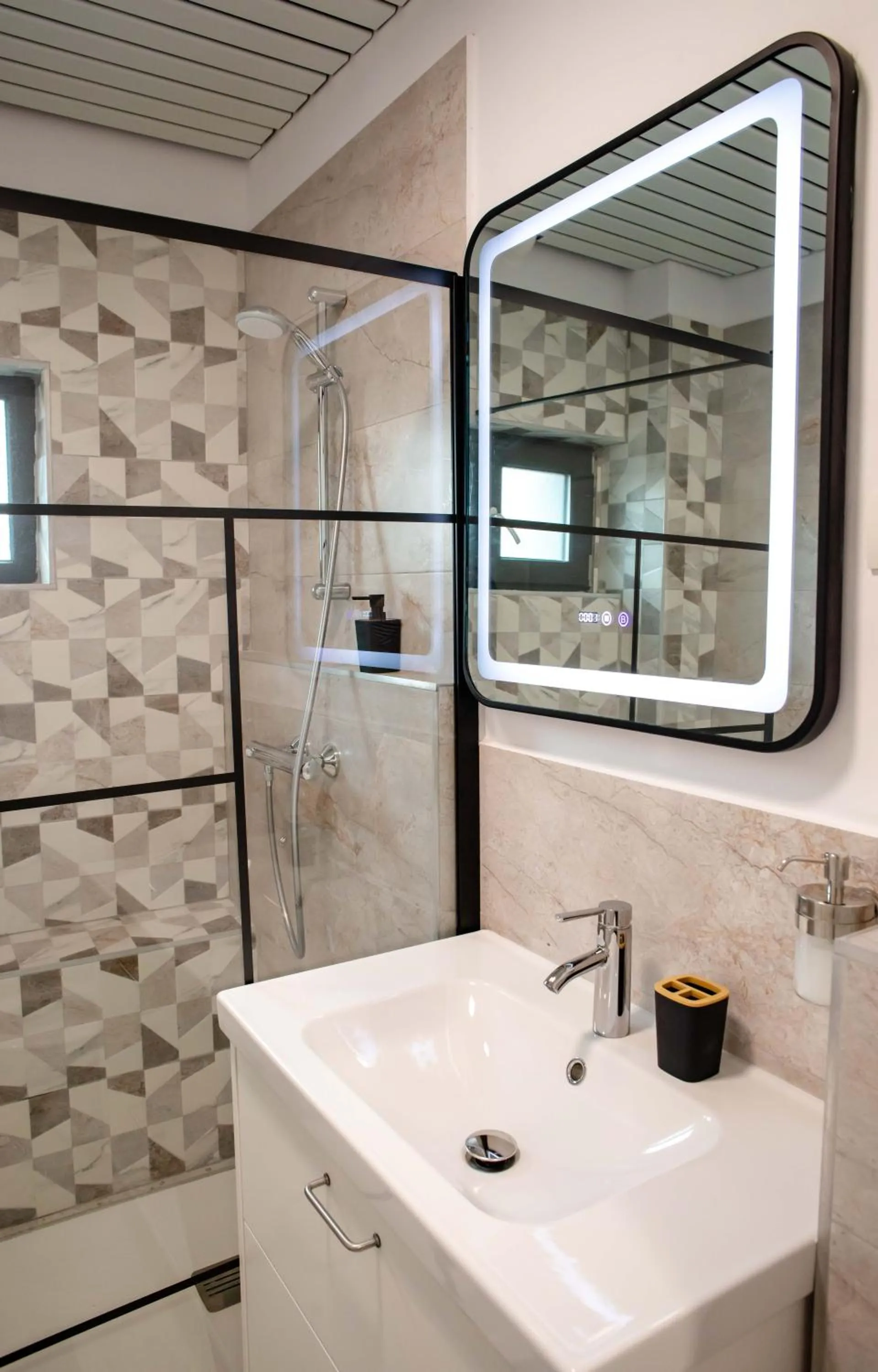 Little Bucharest downtown apartments Romana