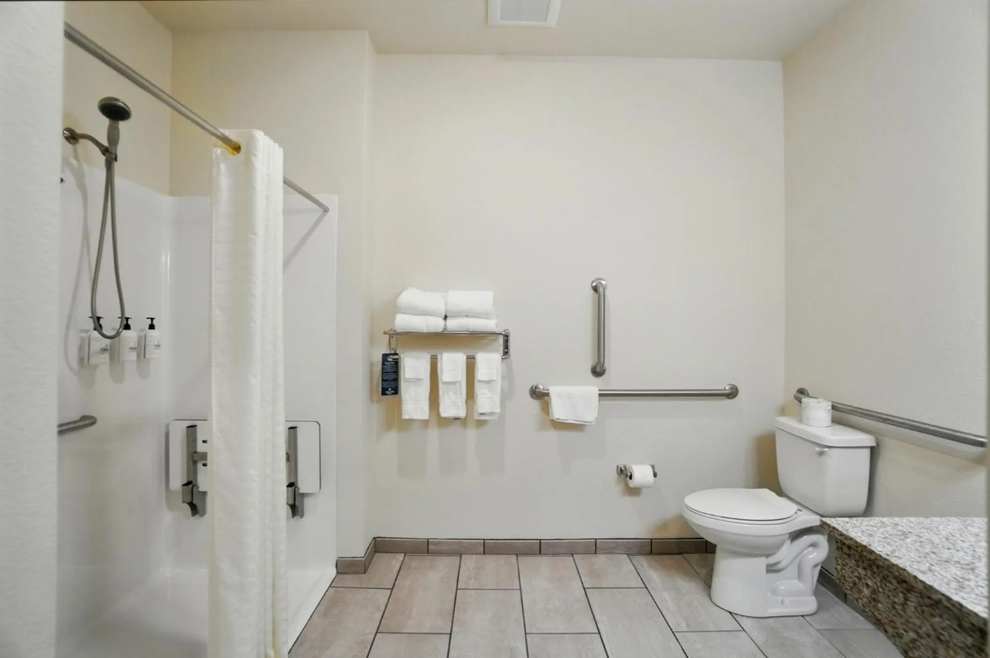 Bathroom in Cobblestone Hotel & Suites - Eaton