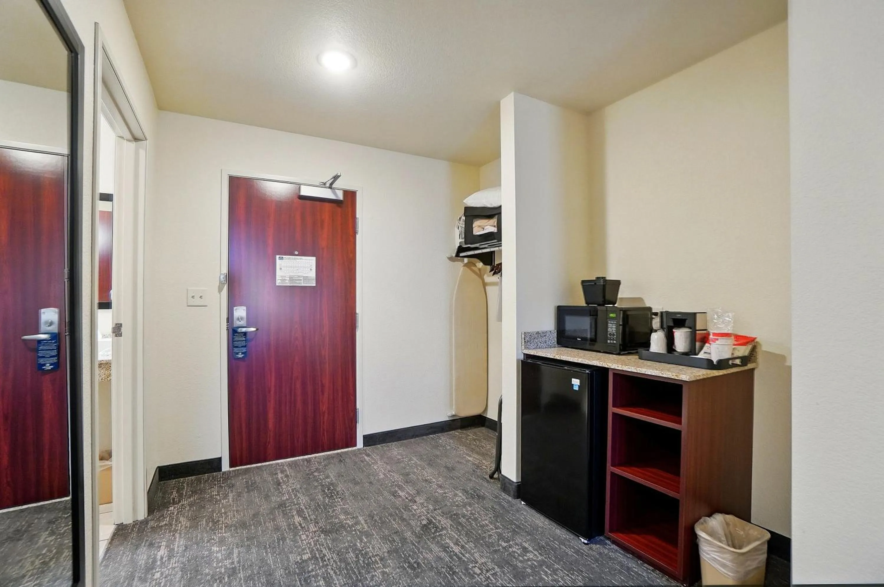 Bedroom in Cobblestone Hotel & Suites - Eaton